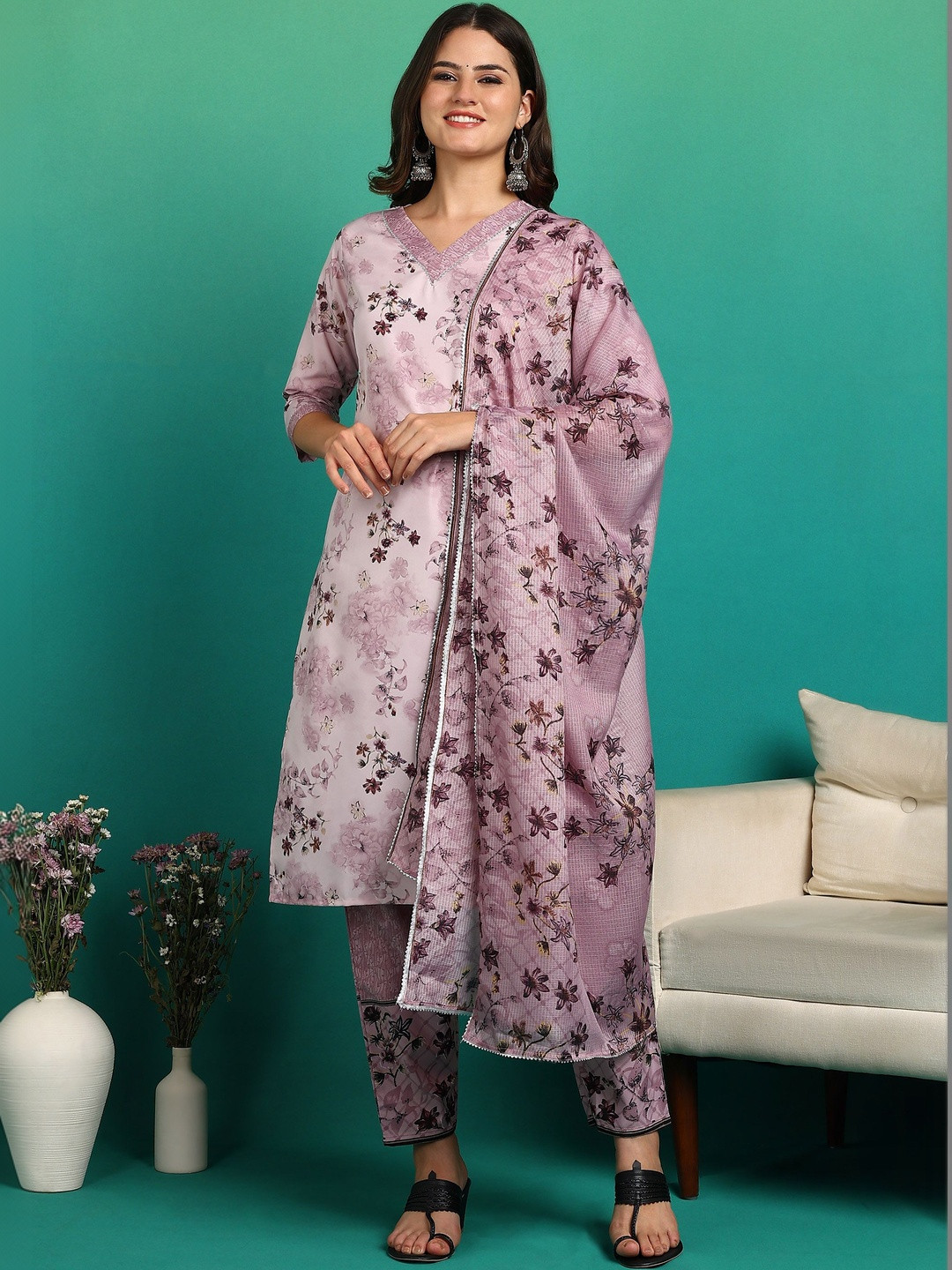 Moda Rapido Women Floral Printed Regular Gotta Patti Kurta with Trousers & With Dupatta