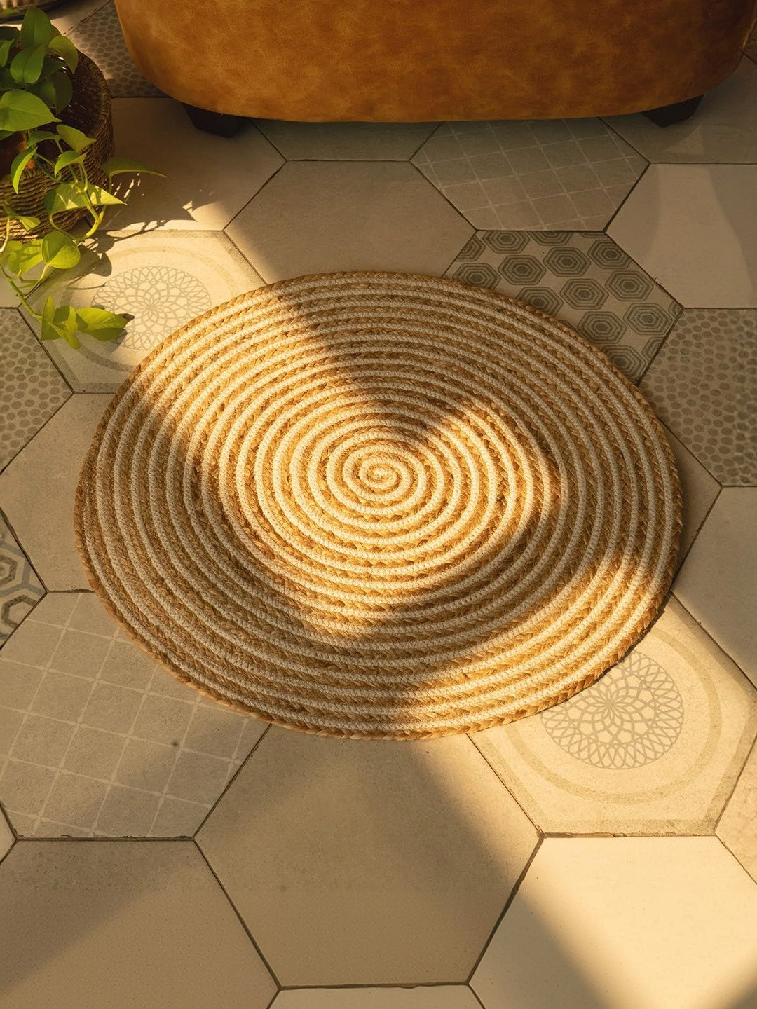 prettykrafts Brown & Beige Anti-Slip Eco-Friendly Round Doormat