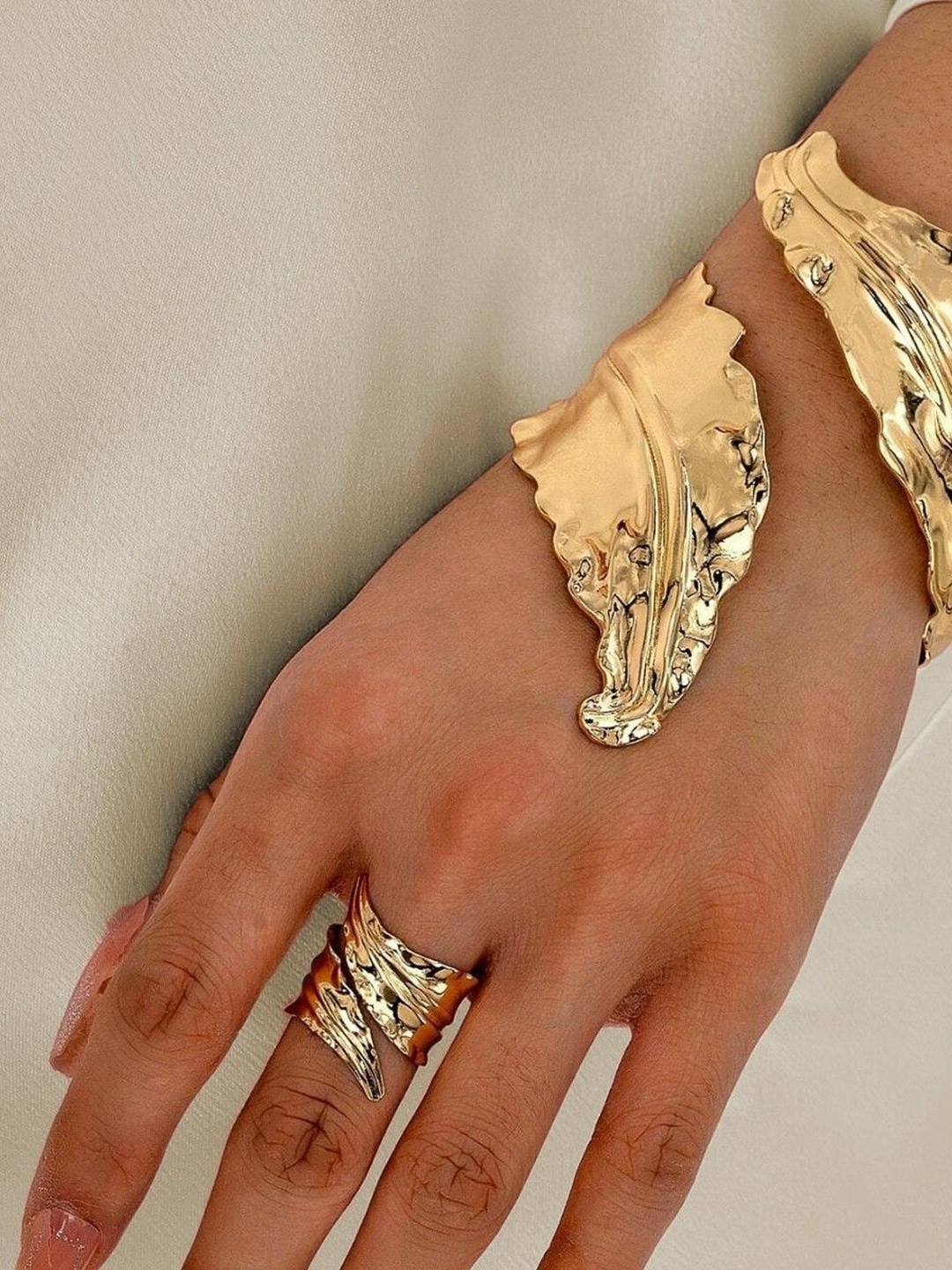 StyleCast x Revolte Gold-Plated Stone Studded Jewellery Set