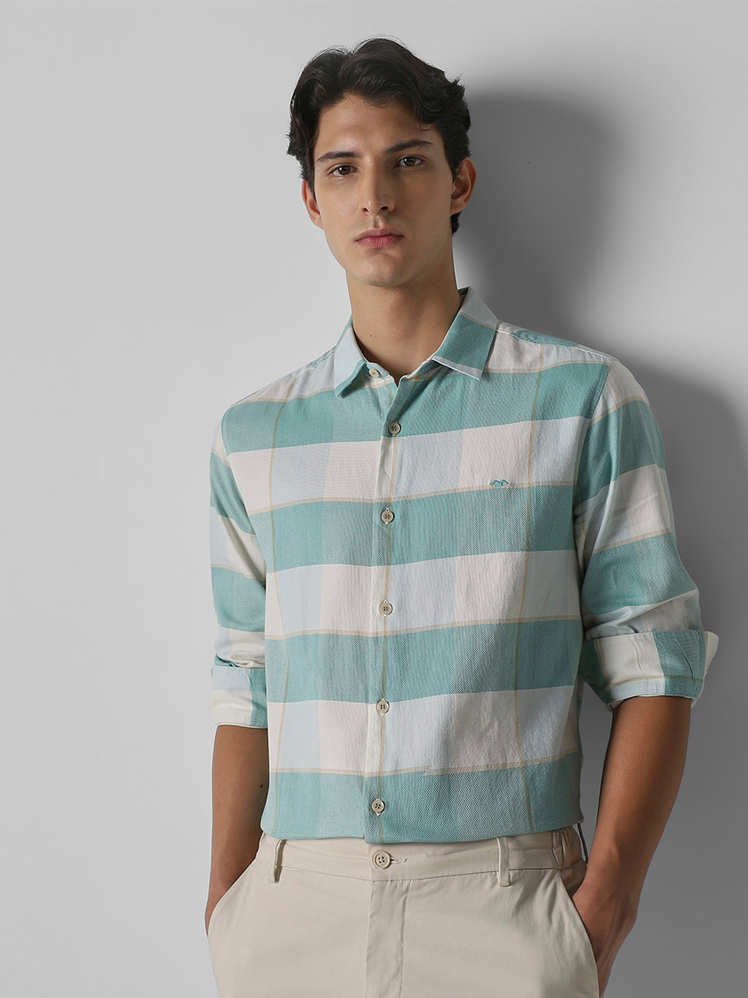 Mufti Men Slim Fit Spread Collar Buffalo Checked Cotton Casual Shirt