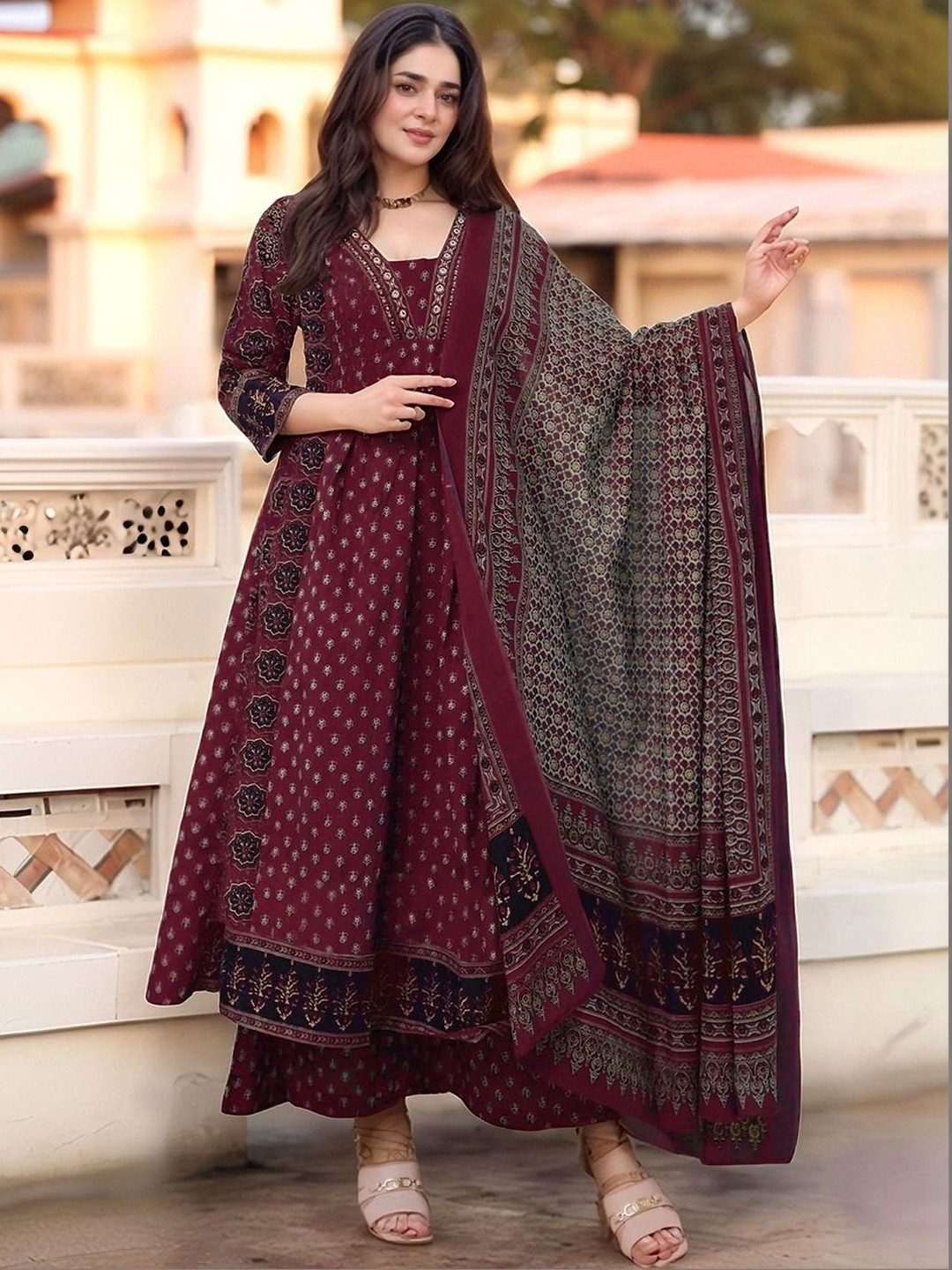 GEN Z TRENDS Women Ethnic Motifs Printed Panelled Kurta with Palazzos & With Dupatta