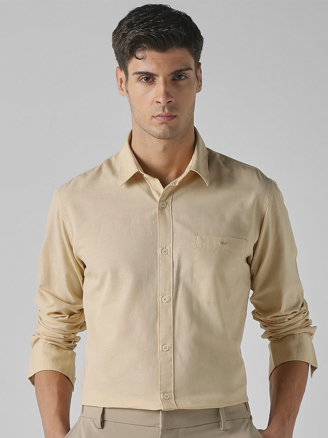 Mufti Men Slim Fit Solid Spread Collar Casual Shirt