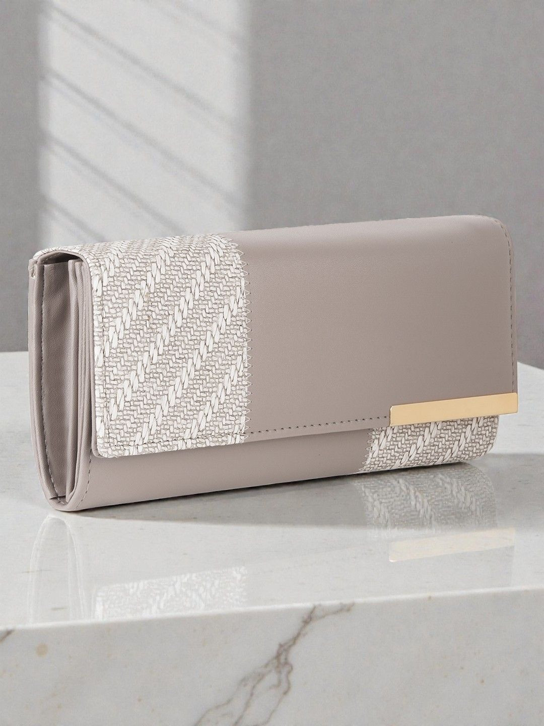 DOSYSO Women Colourblocked Zip Detail PU Two Fold Wallet