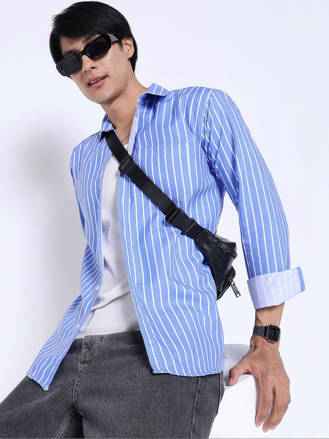Men's Regular Fit Vertical Striped Casual Shirt
