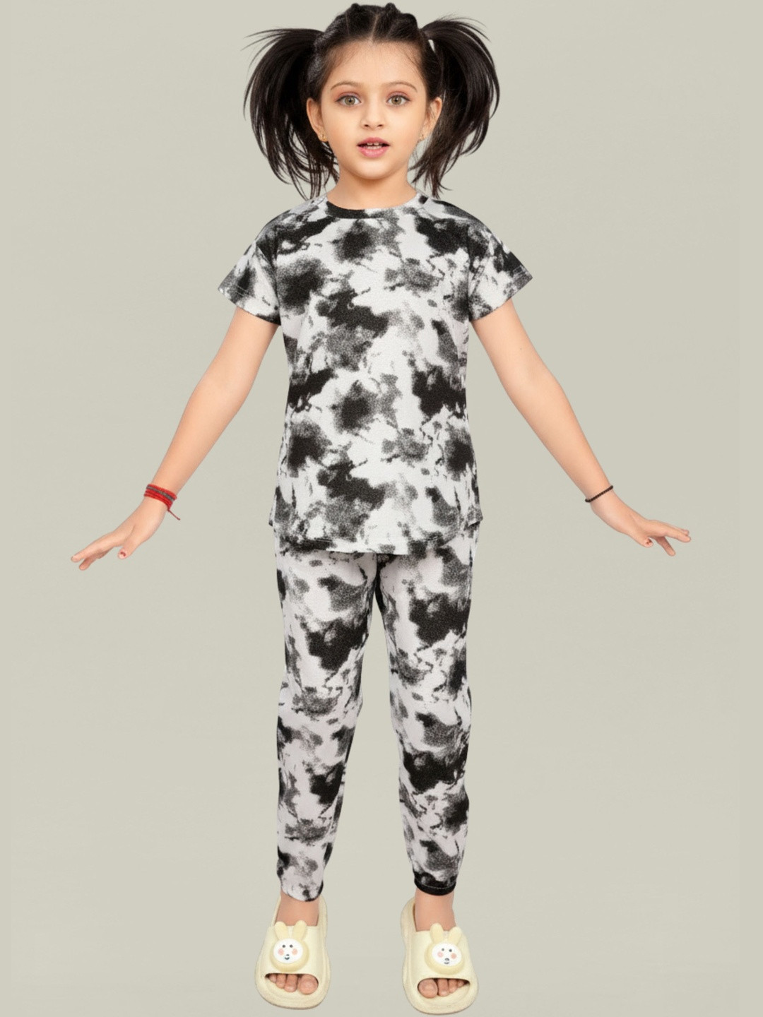 LITBABY Girls Printed Short Sleeves Nightd Suit