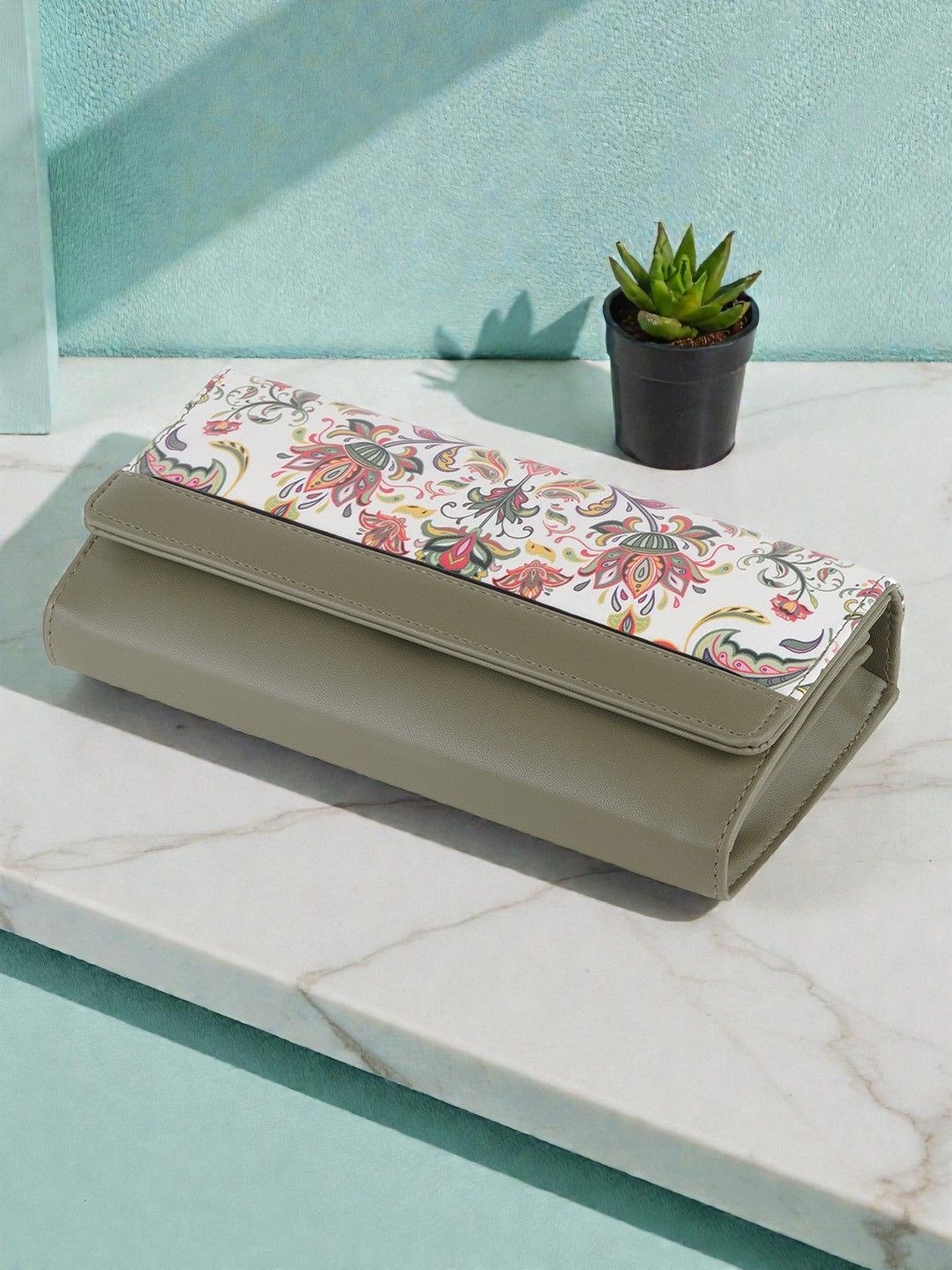 DOSYSO Women Floral Printed PU Two Fold Wallet