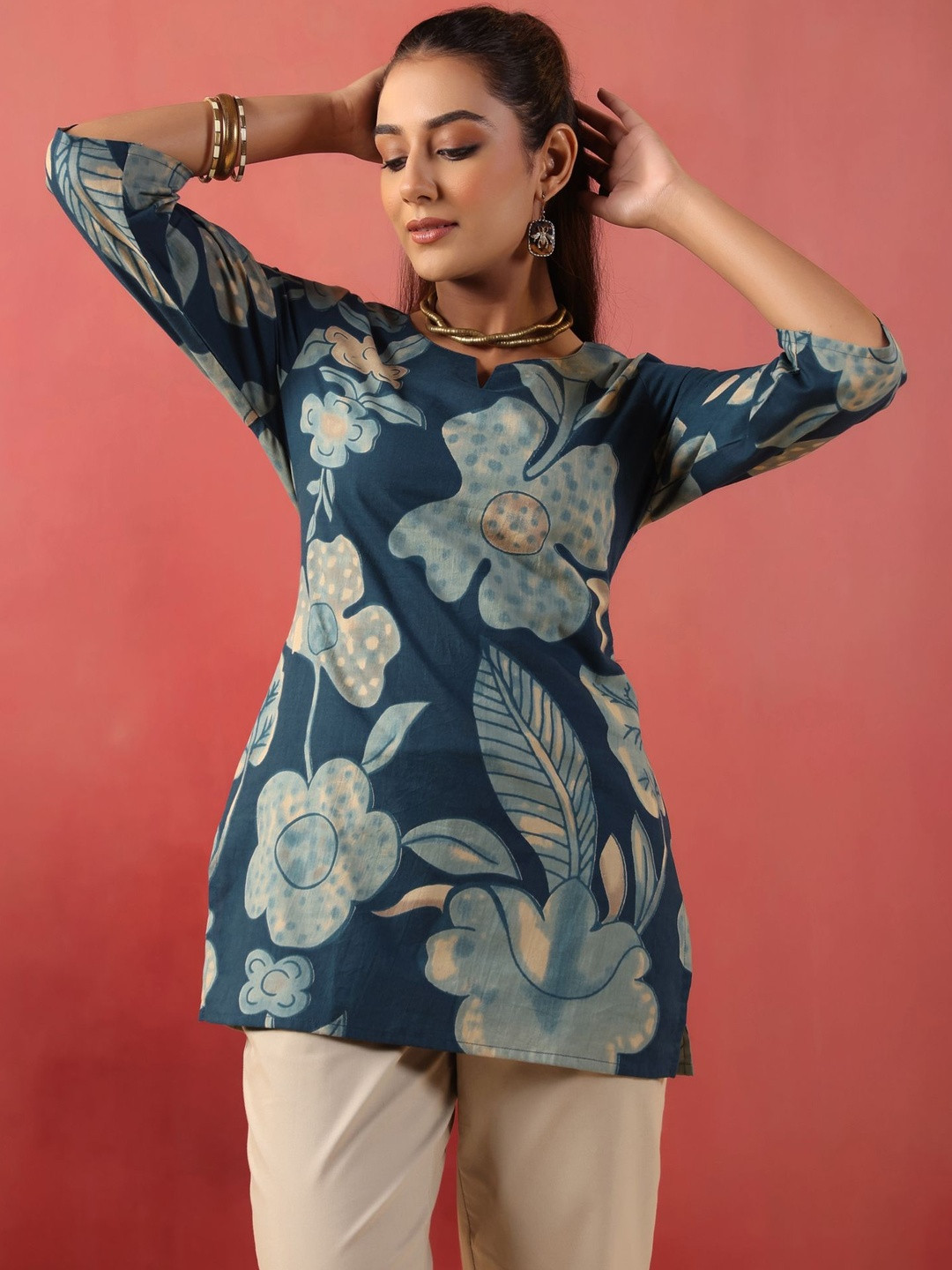 Sacche Dhaage Women Floral Printed Pure Cotton Kurti