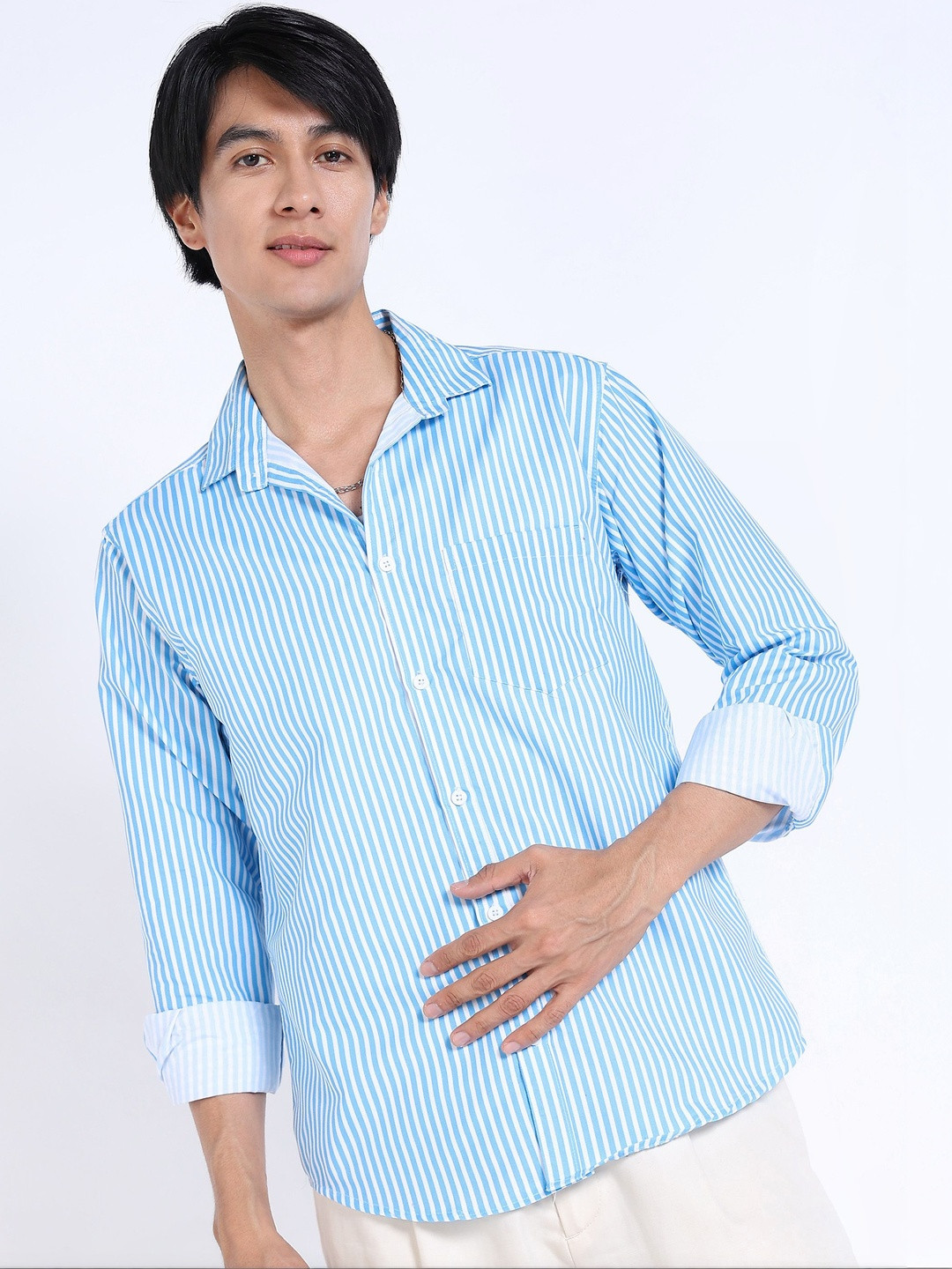 Men's Regular Fit Vertical Striped Casual Shirt