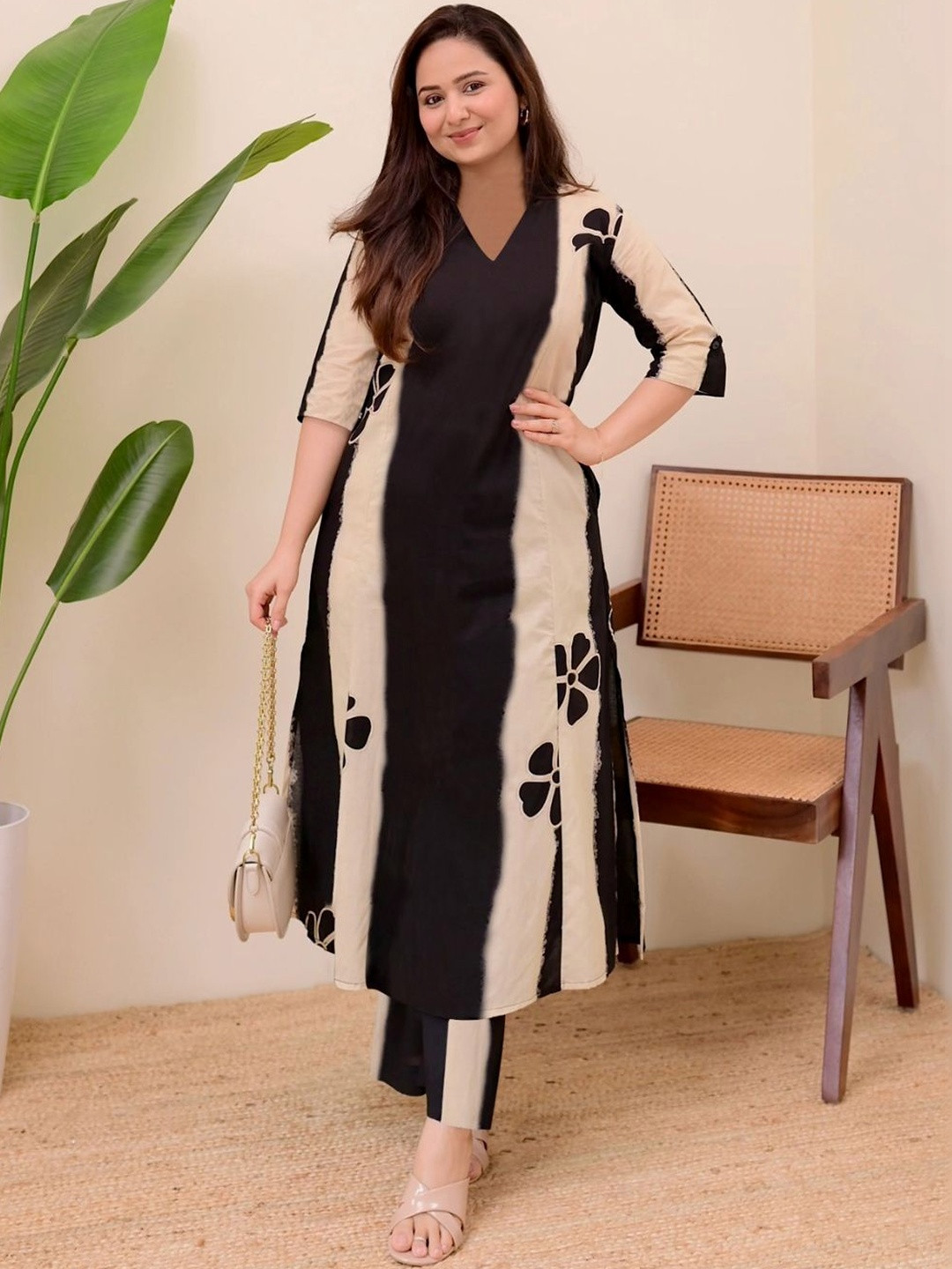 SZN Women Printed Regular Kurta with Trousers