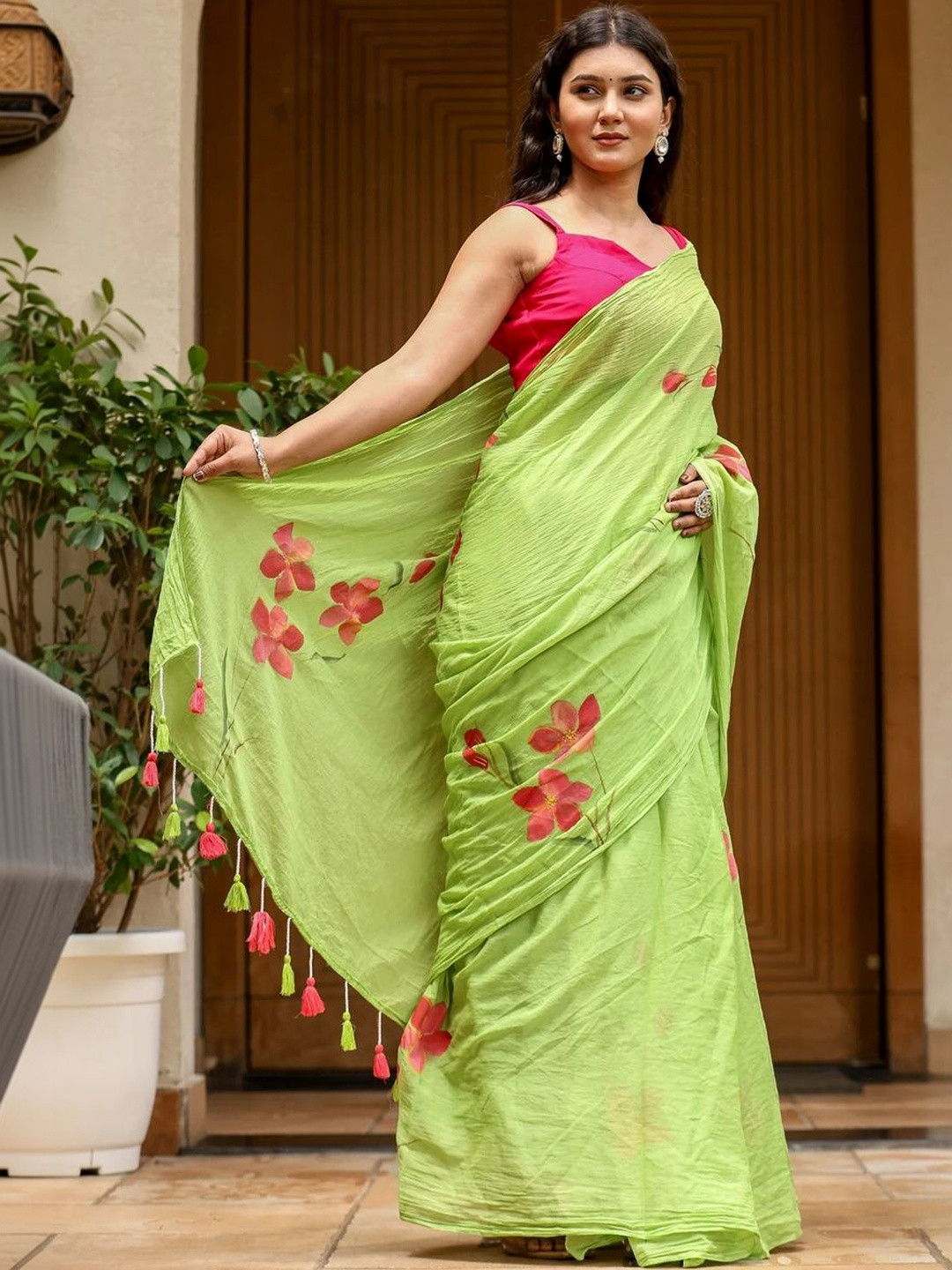 yourwish Floral Linen Blend Designer Saree