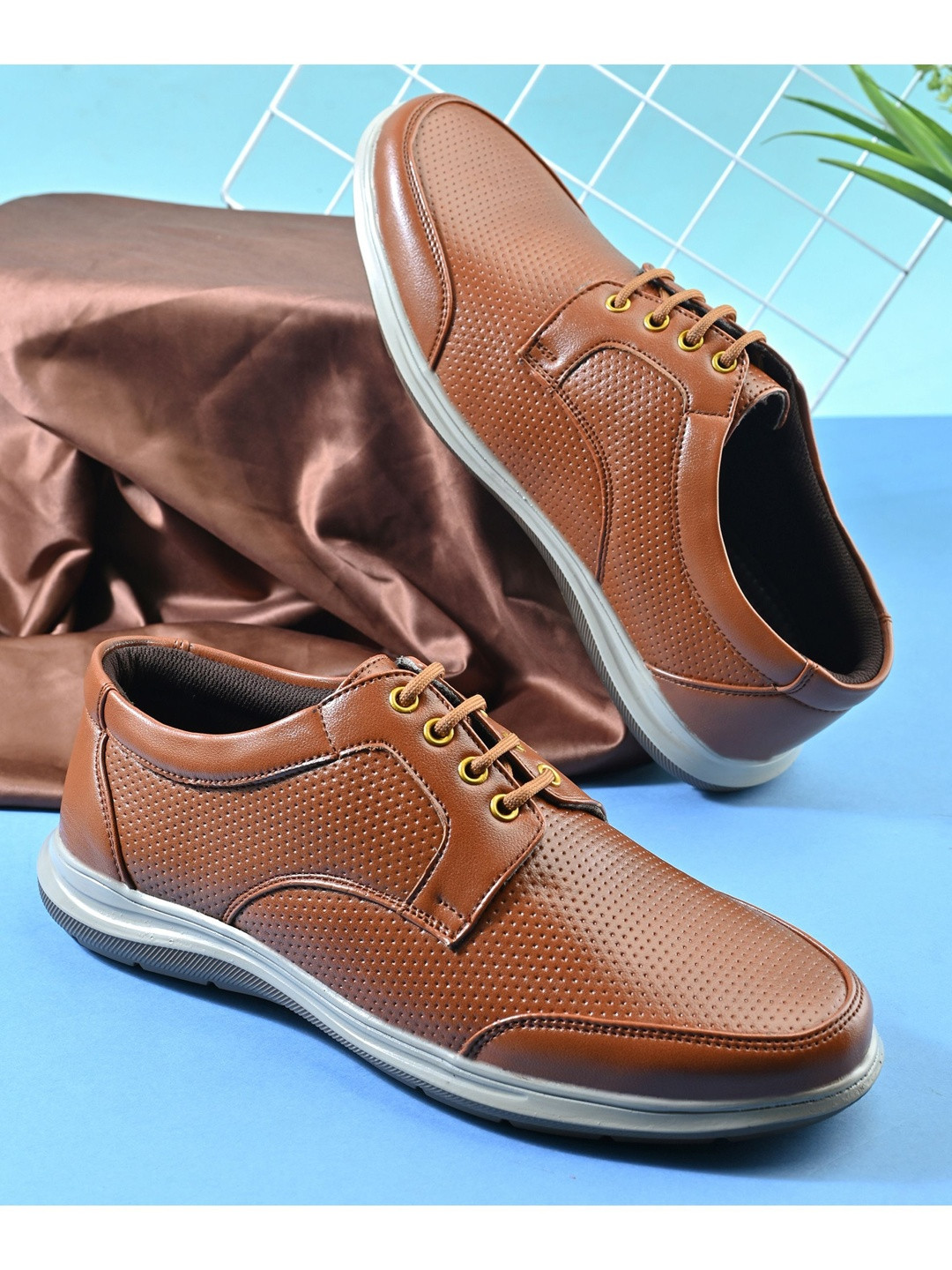 Azzaro Black Men Perforations Derbys
