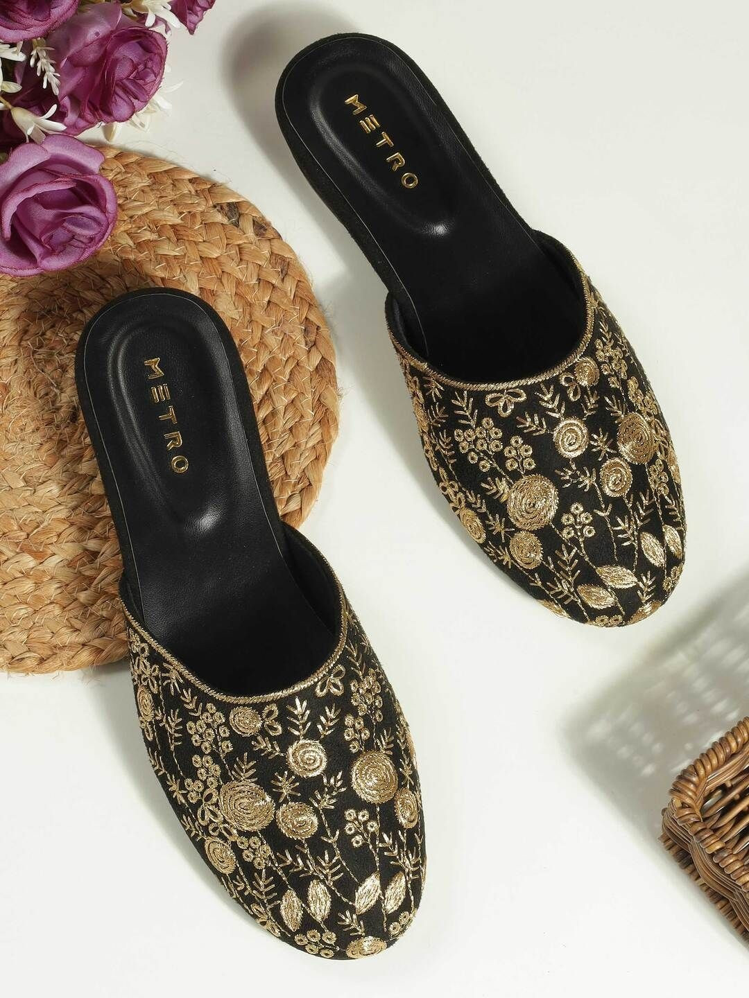 Metro Women Ethnic Gladiators Flats
