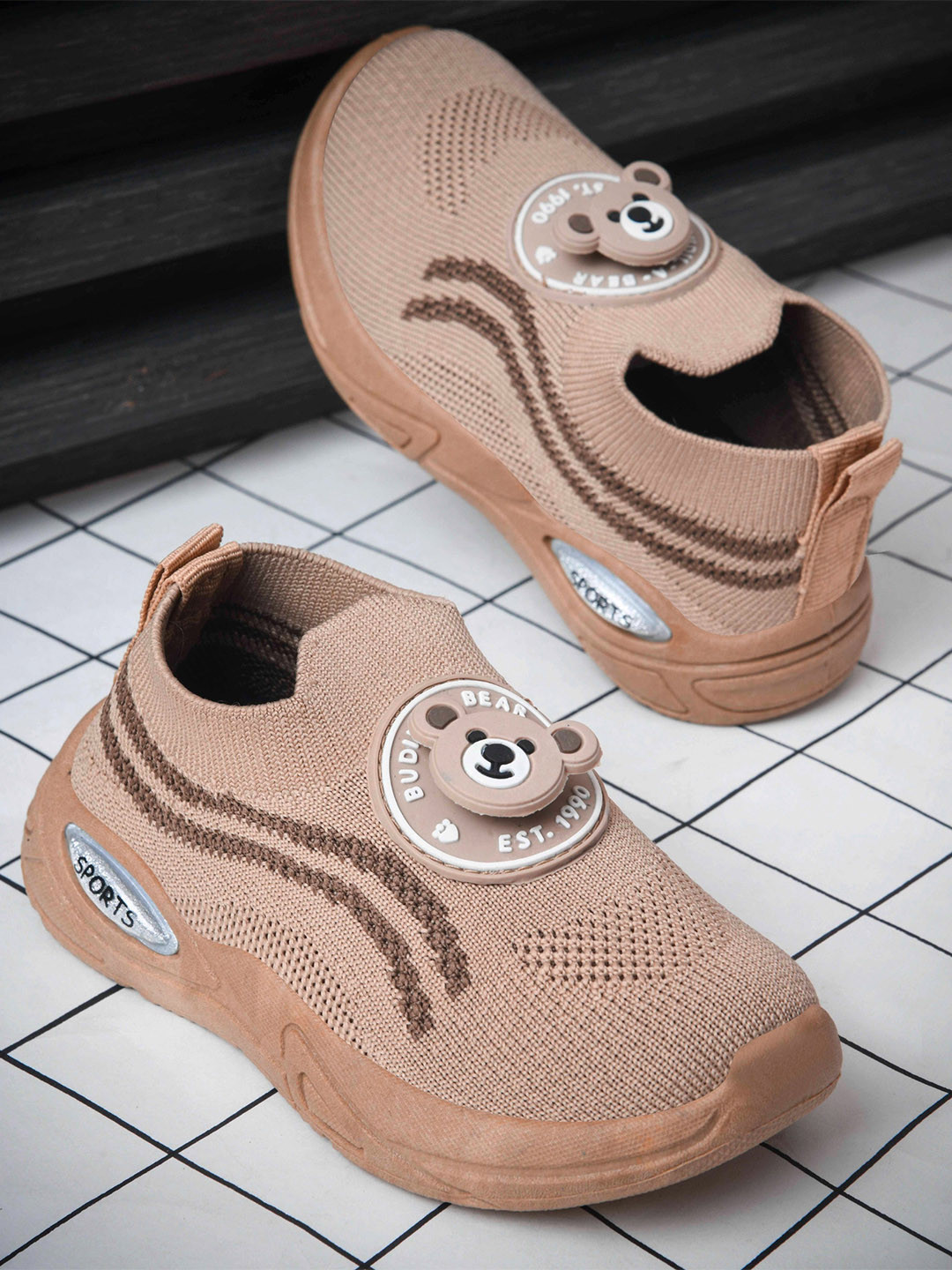KINGS&QUEENS Unisex Kids Textured Sneakers