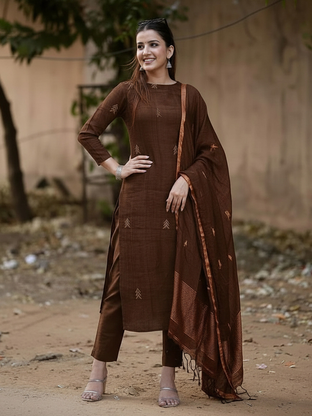 GoSriKi Women Ethnic Motifs Embroidered Regular Thread Work Kurta with Trousers & With Dupatta
