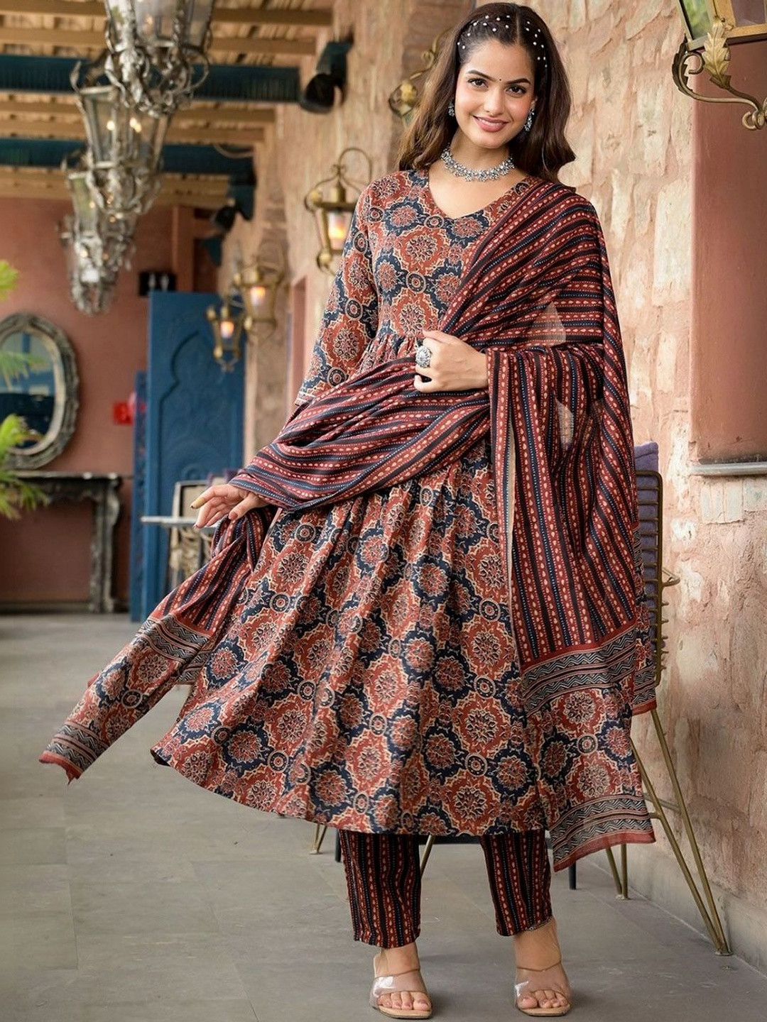 DIVASTRI Women Ethnic Motifs Printed Panelled Kurta with Trousers & With Dupatta