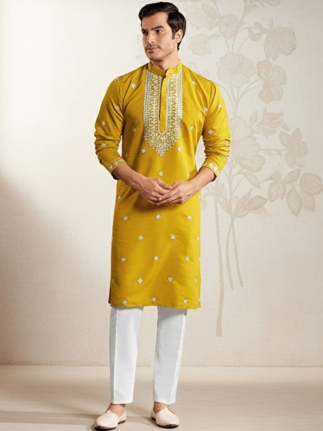 RANGRAAG Men Ethnic Motifs Embroidered Regular Thread Work Kurta with Trousers
