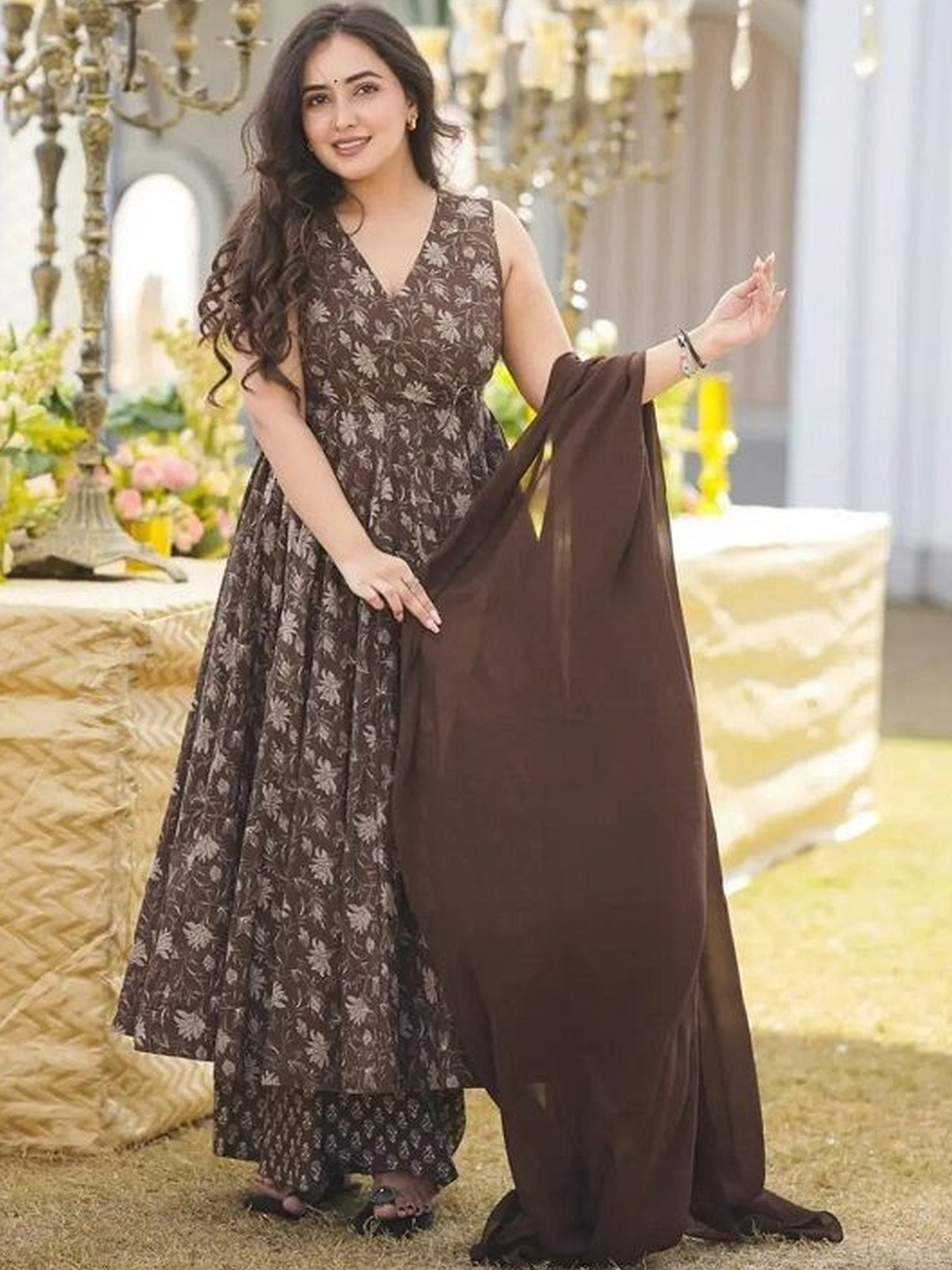 AMBROZEE Women Floral Printed Panelled Kurta with Palazzos & With Dupatta