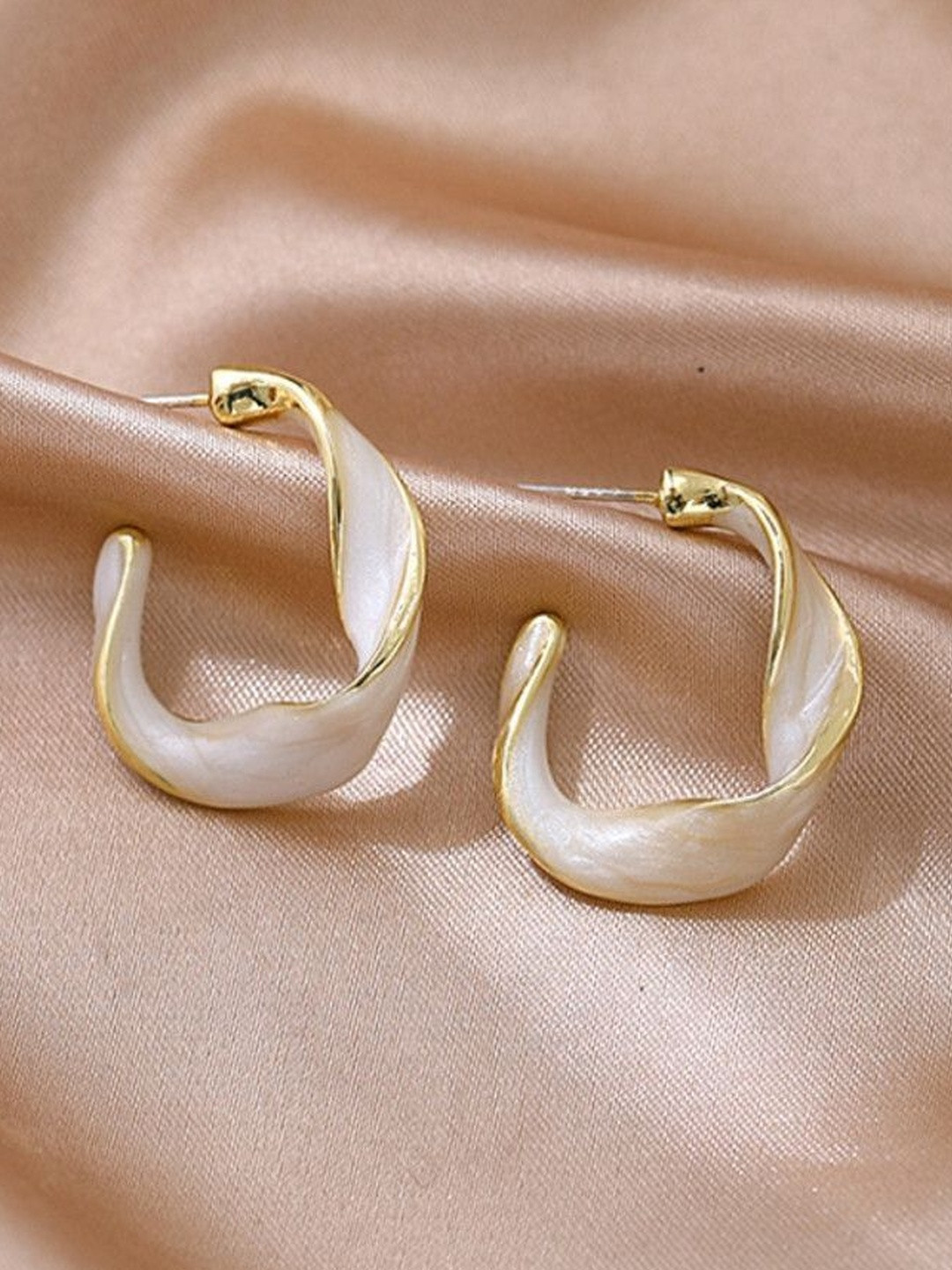 Samridhi DC Geometric Half Hoop Earrings