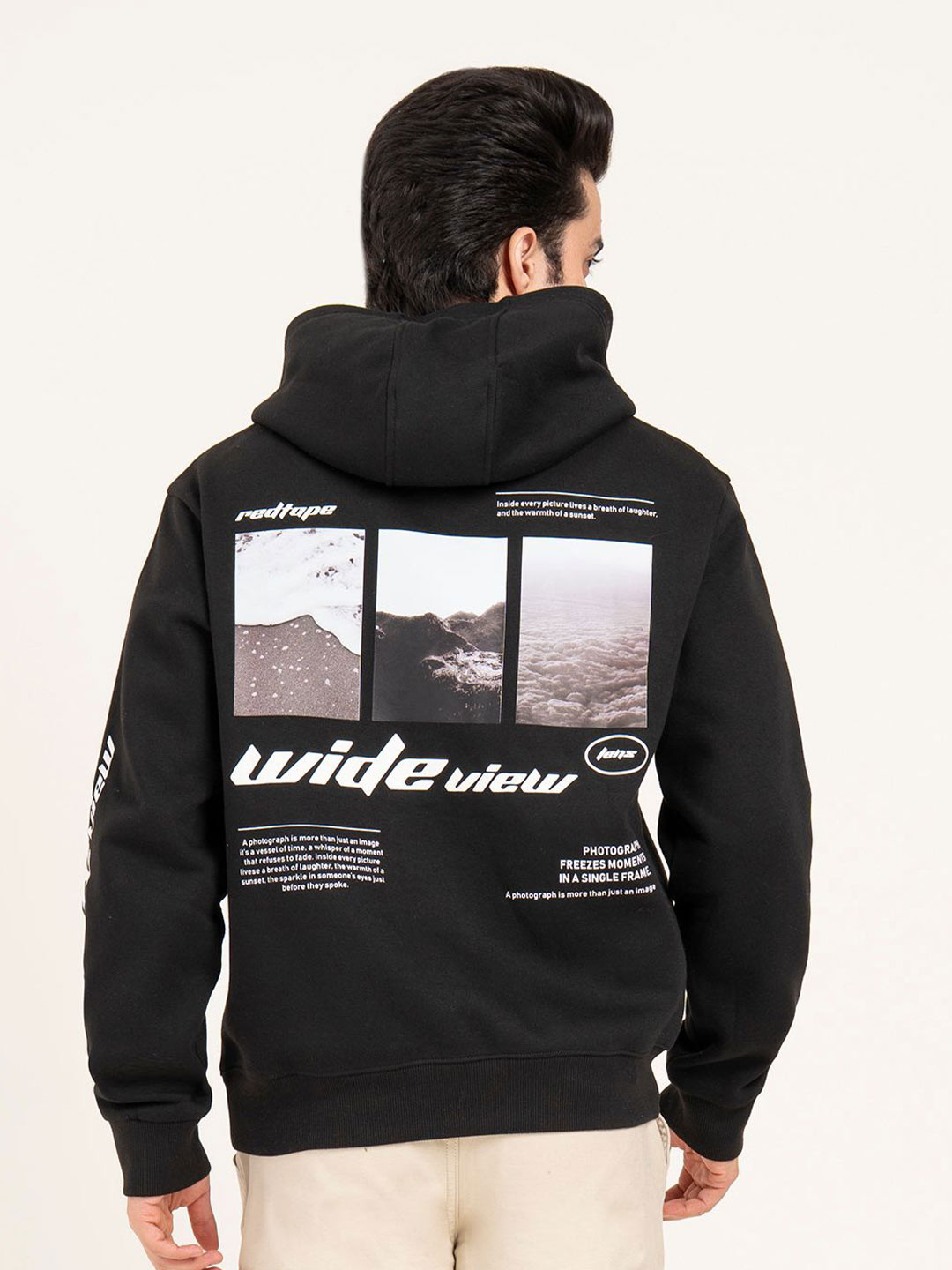 Red Tape Men Graphic Printed Full Sleeves Hooded Sweatshirt