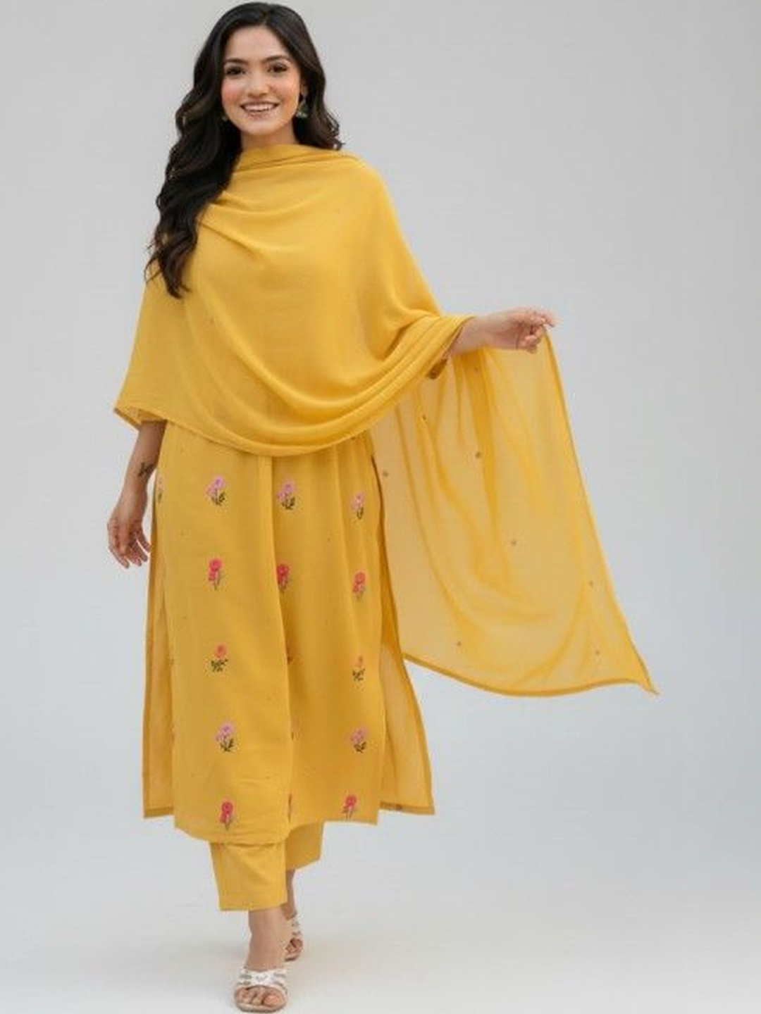 D.A.Kurtis. Women Floral Printed Linen Kurta with Trousers & With Dupatta