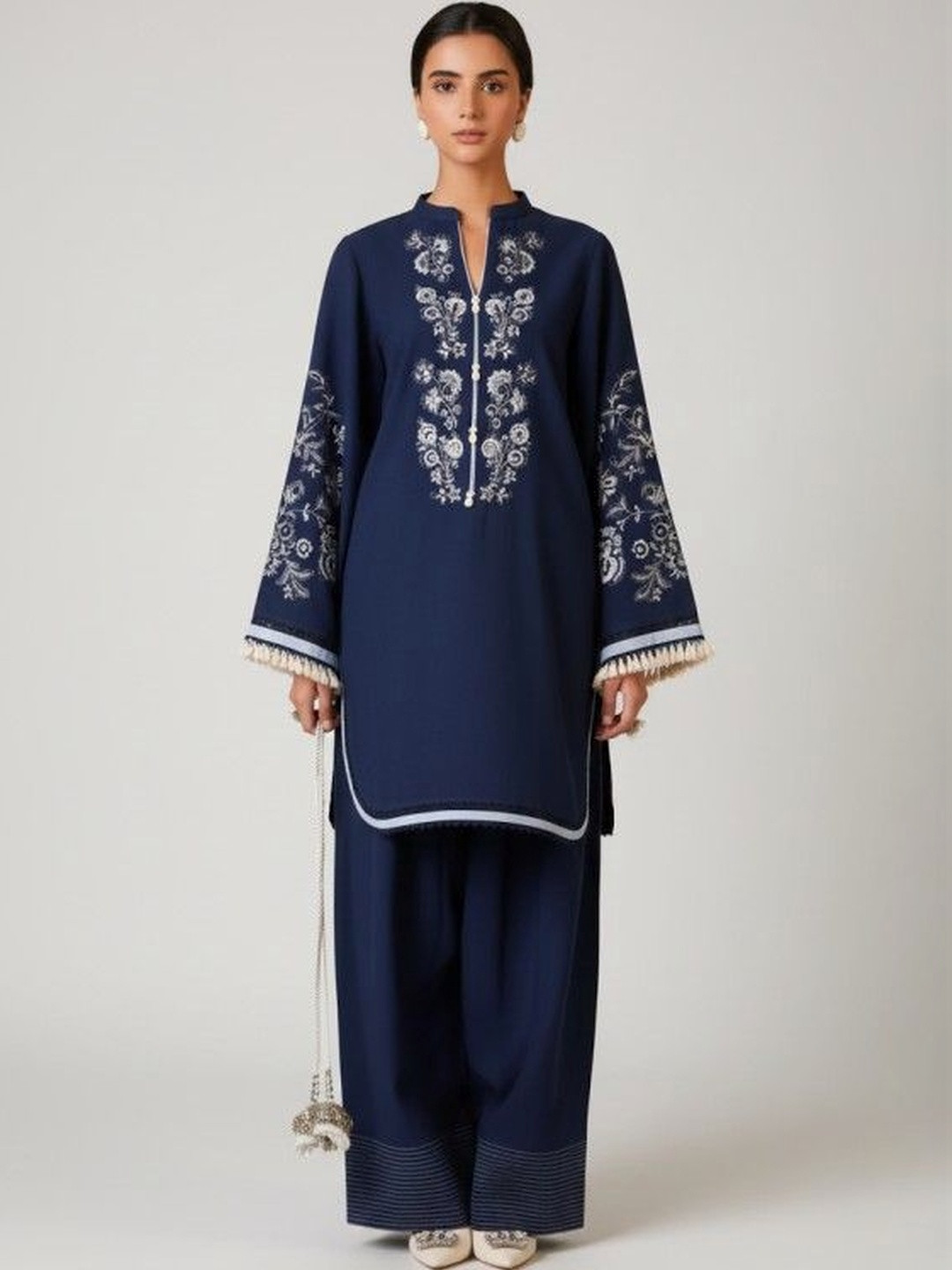 D.A.Kurtis. Women Floral Printed Regular Thread Work Kurta with Palazzos