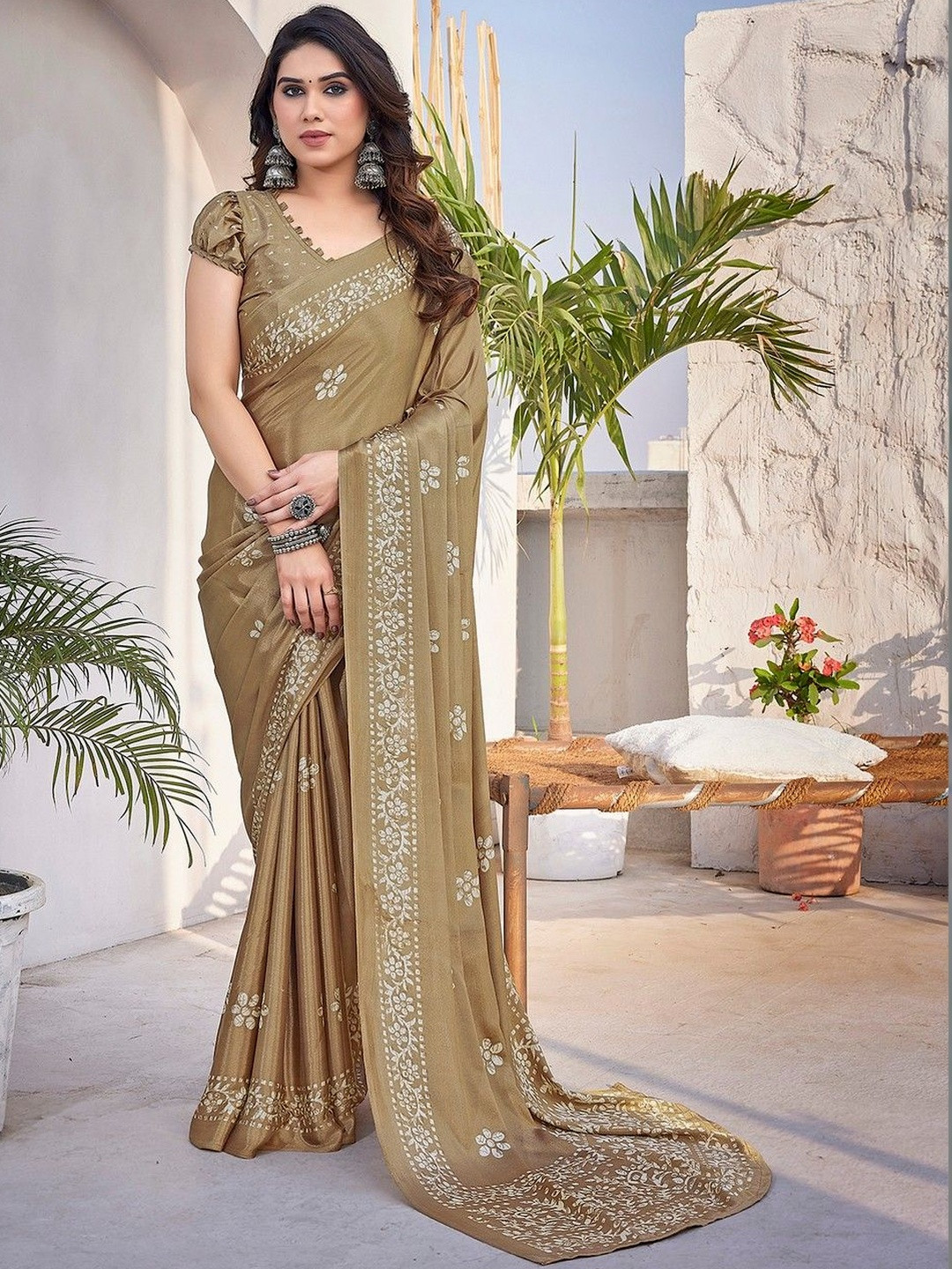 JANOI Floral Silk Blend Fusion Fashion Saree
