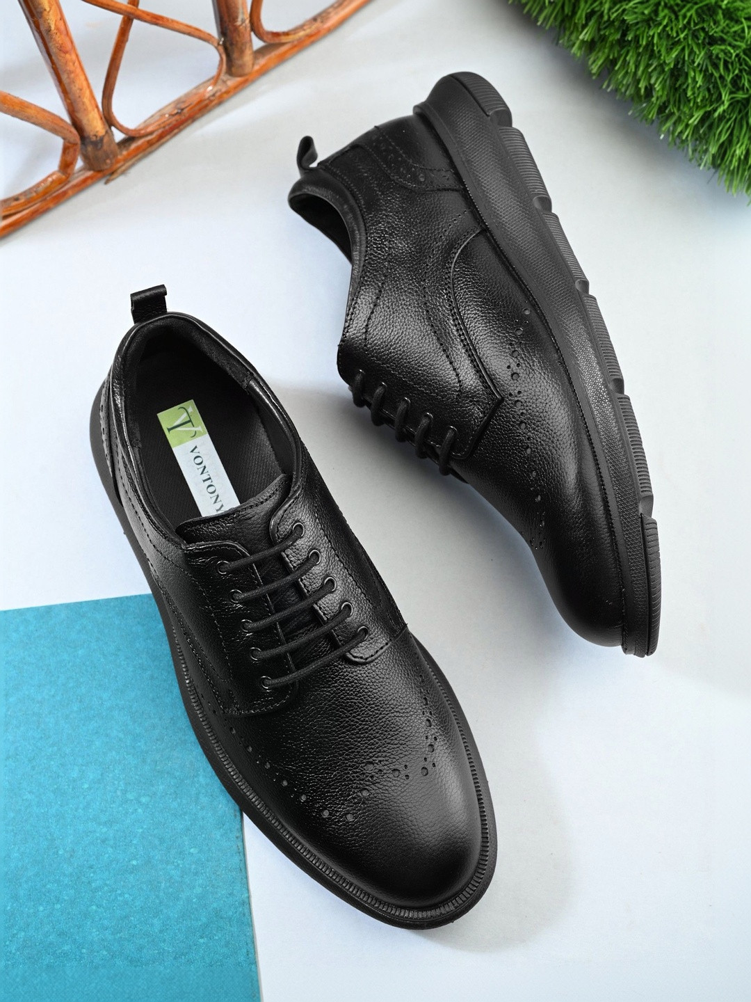 VONTONY Men Perforations Leather Derbys