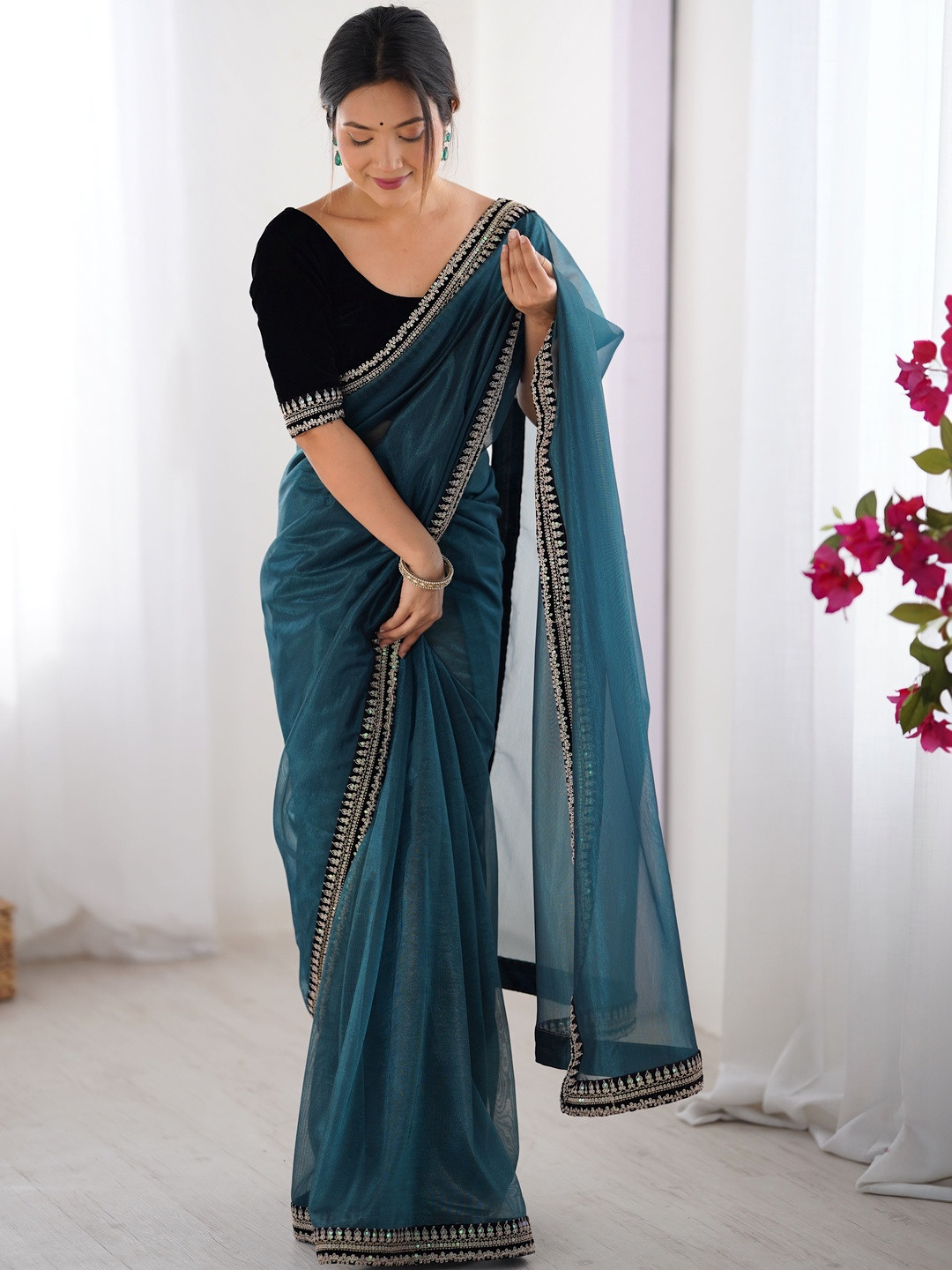 Zili Embellished Embroidered Net Saree