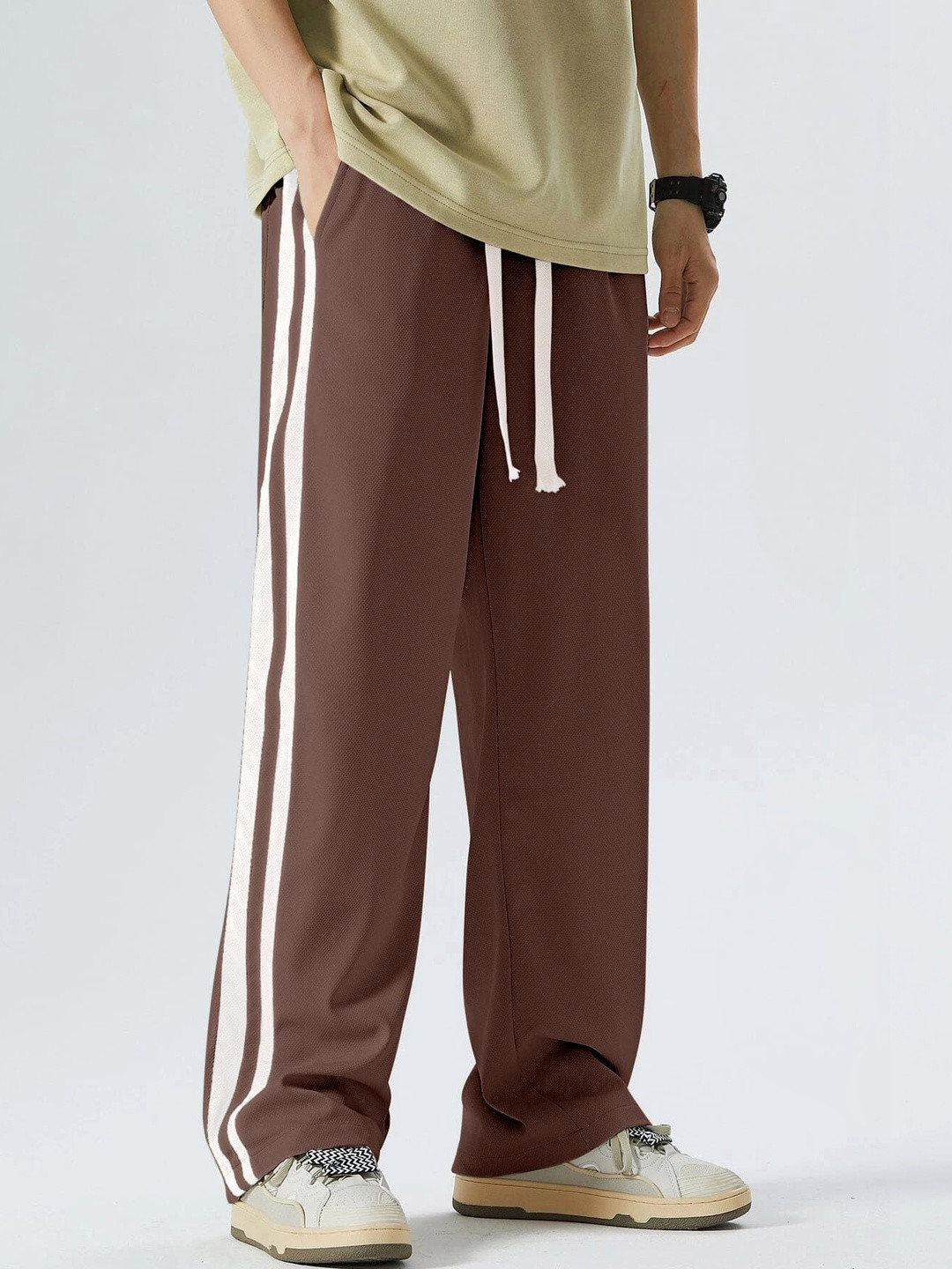 GENZILOOKS Men Striped High-Rise Trousers