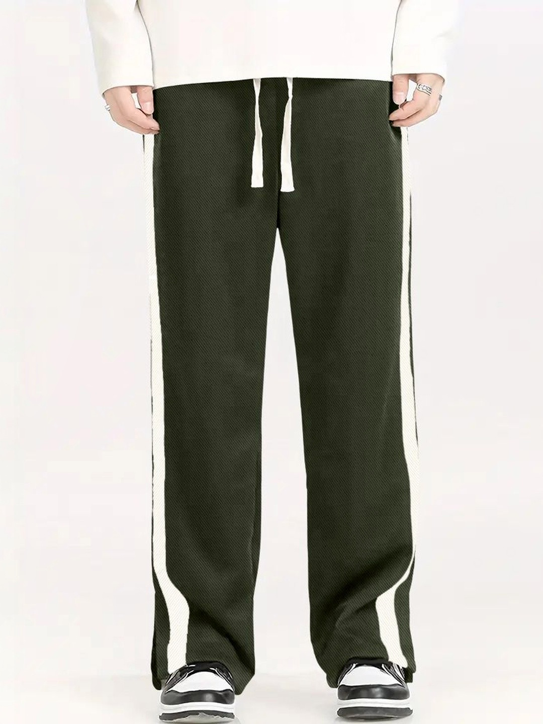GENZILOOKS Men Striped High-Rise Trousers