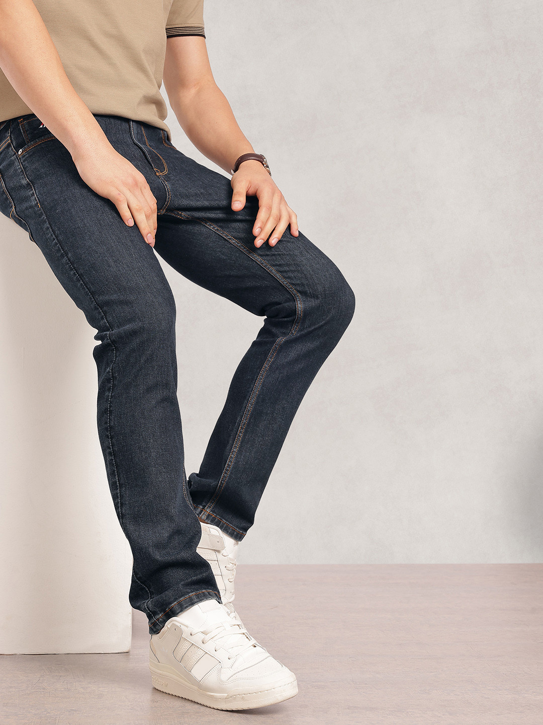 Nautica Men Straight Fit Light Fade Stretchable Jeans