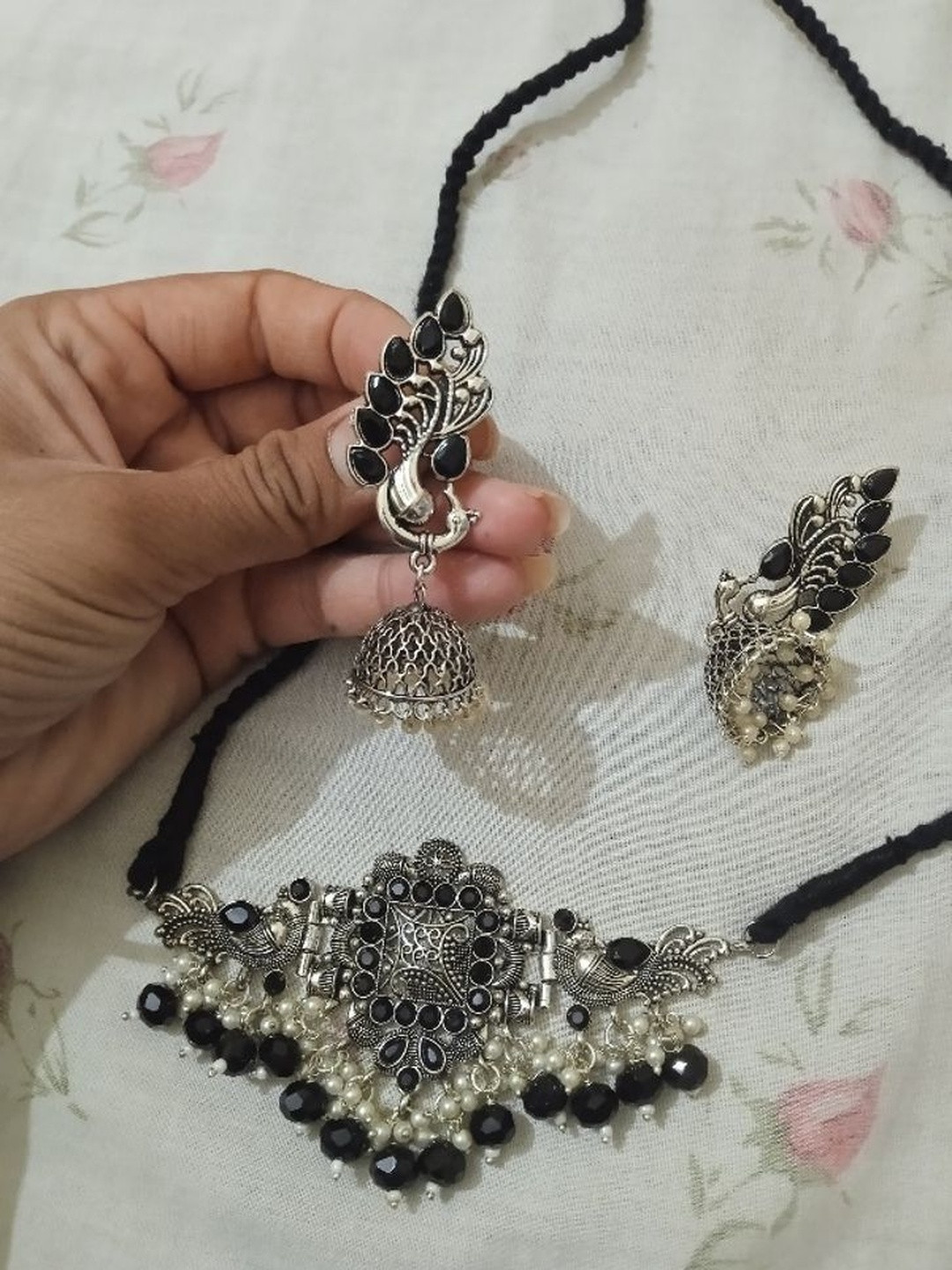 Samridhi DC Artificial Stones And Beads Sterling Silver Western Necklace And Earrings
