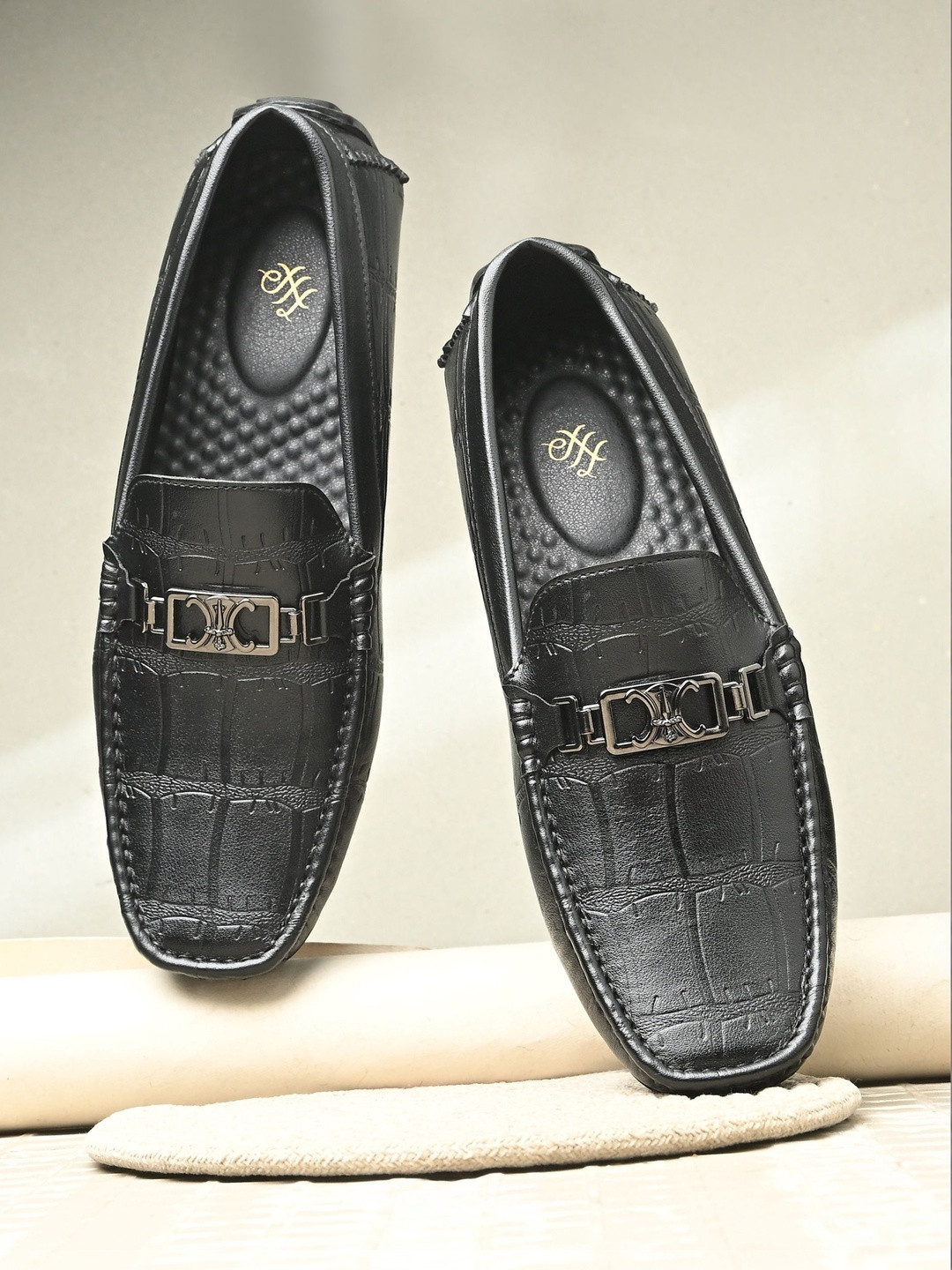 House of Pataudi Men Trendy Stylish Design With Soft Cushioning Round Toe Formal Loafers