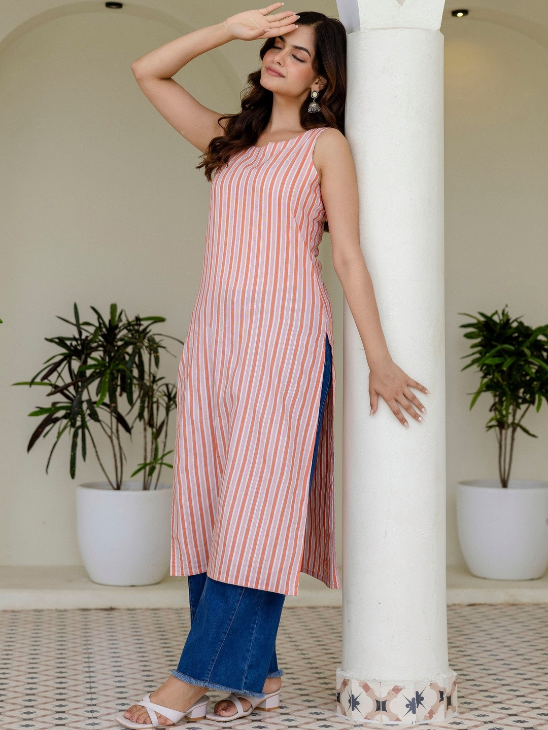 ASPORA Women Striped Jacquard Kurta