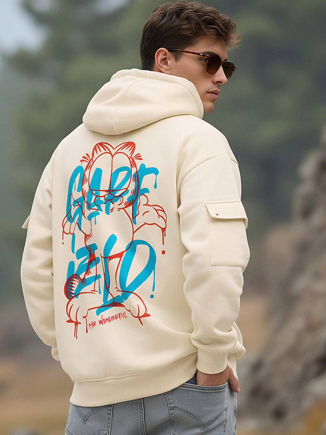 Bewakoof Heavy Duty Official Garfield Men's Beige Graphic Printed Oversized Hoodies