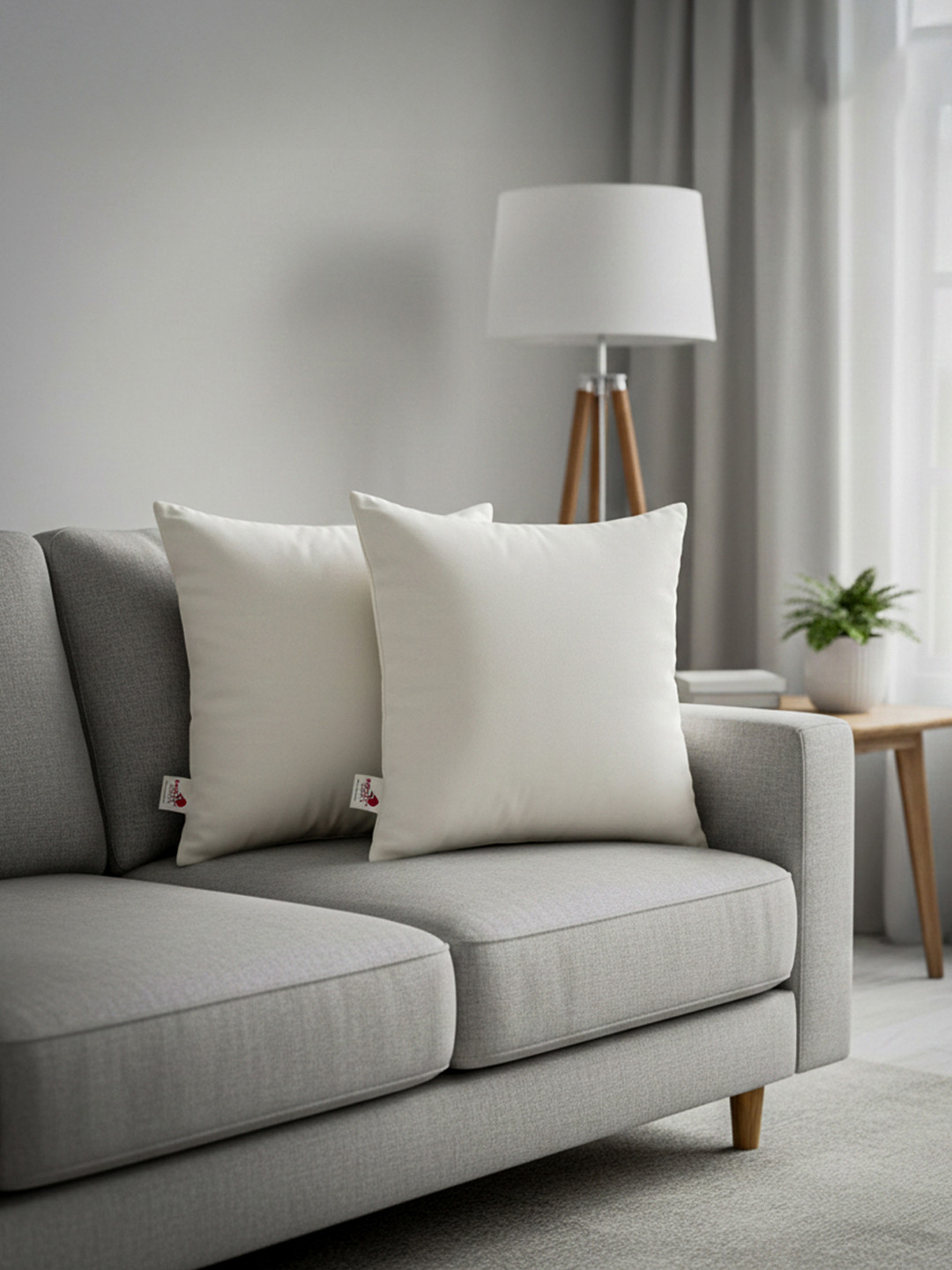 DREAMY URBAN White Set Of 2 Square Cushion