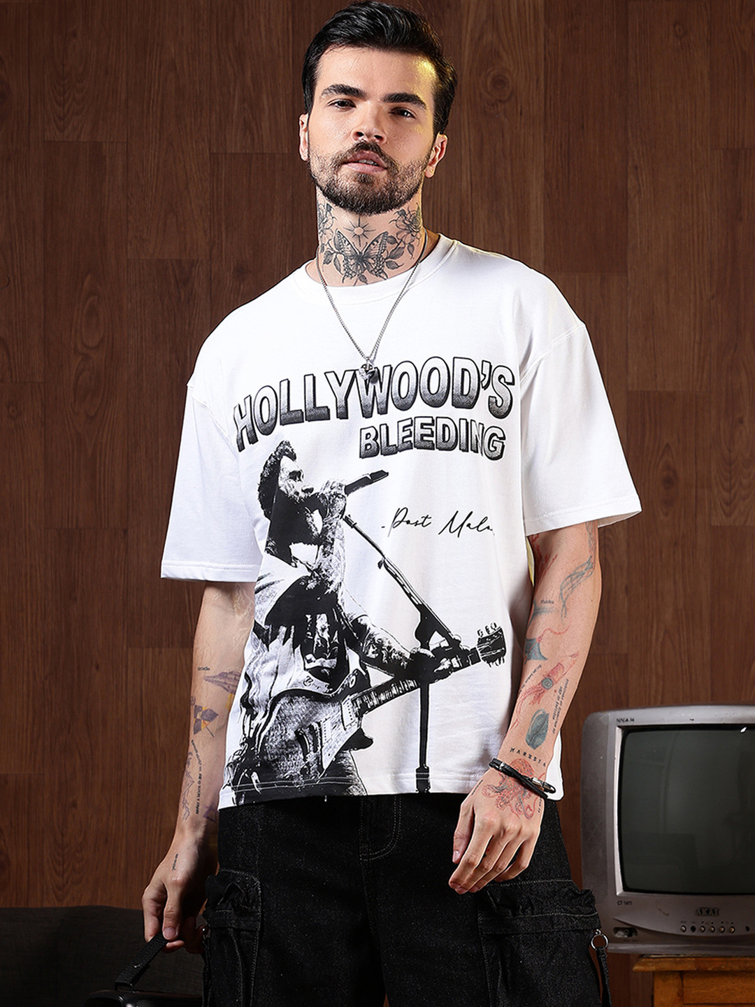 Eszett Men Graphic Printed Round Neck Cotton Oversized T-shirt