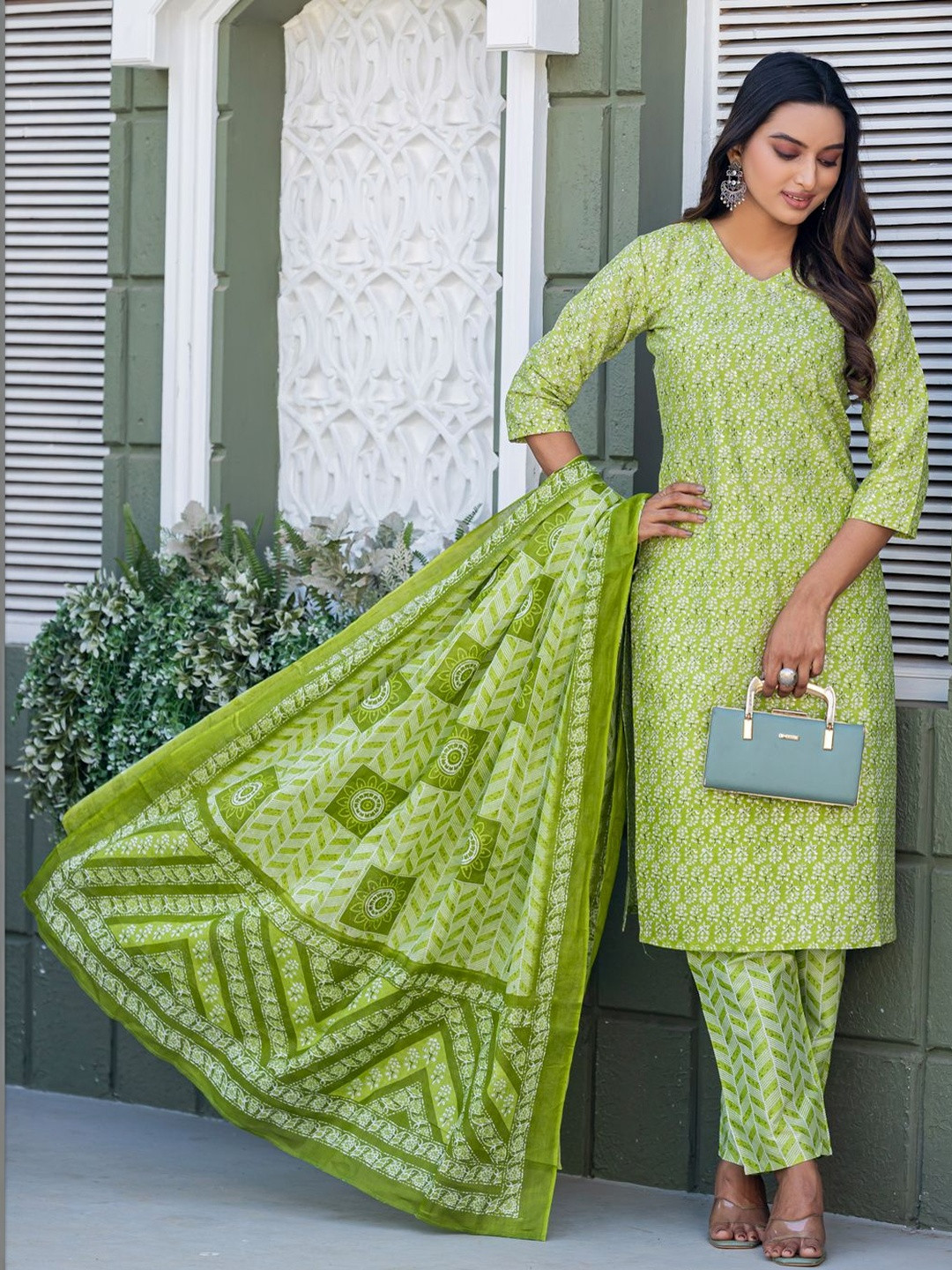 PITRIS Women Ethnic Motifs Printed Regular Kurta with Trousers & With Dupatta