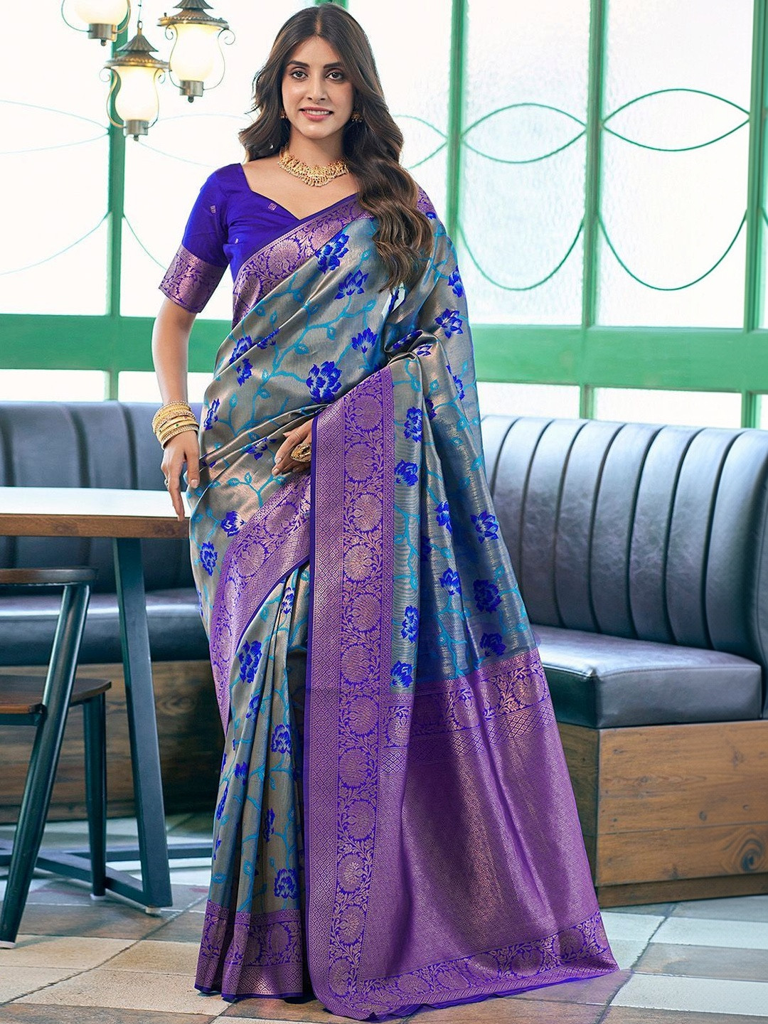 SANISA Floral Zari Silk Blend Handloom Saree