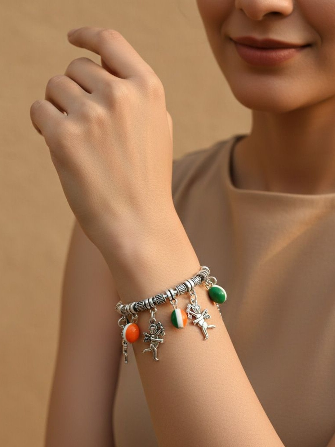 gurjari jewellers Women Brass Silver-Plated Charm Bracelet