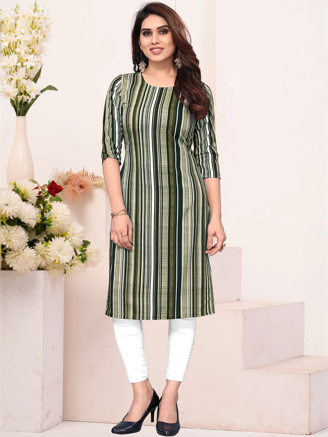 JANKHANA Women Printed Sequinned Crepe Kurta