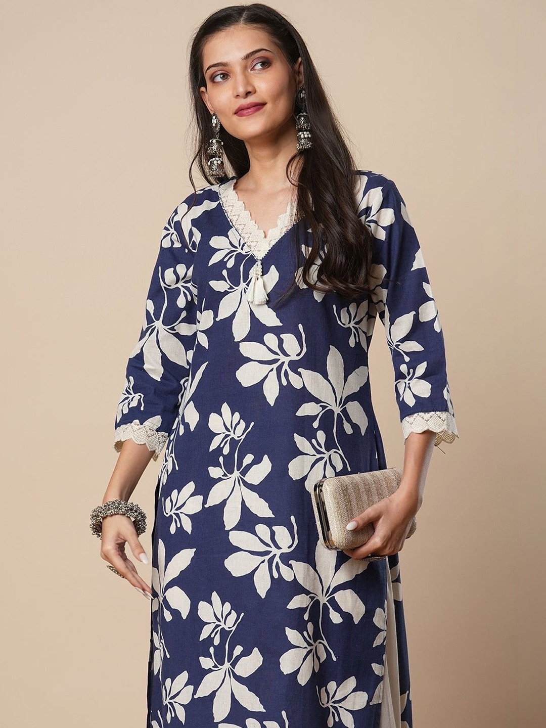 DAEVISH Women Floral Printed Flared Sleeves Sequinned Kurta
