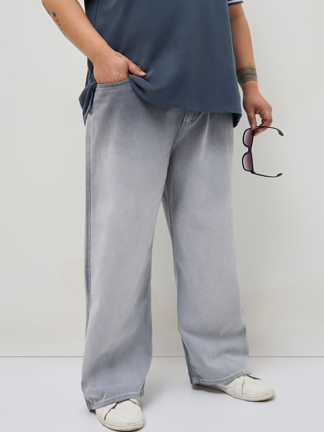 Urbano Plus Loose Non Light Grey Heavy Fade Mid-Rise Baggy Fit Stretchable Jeans