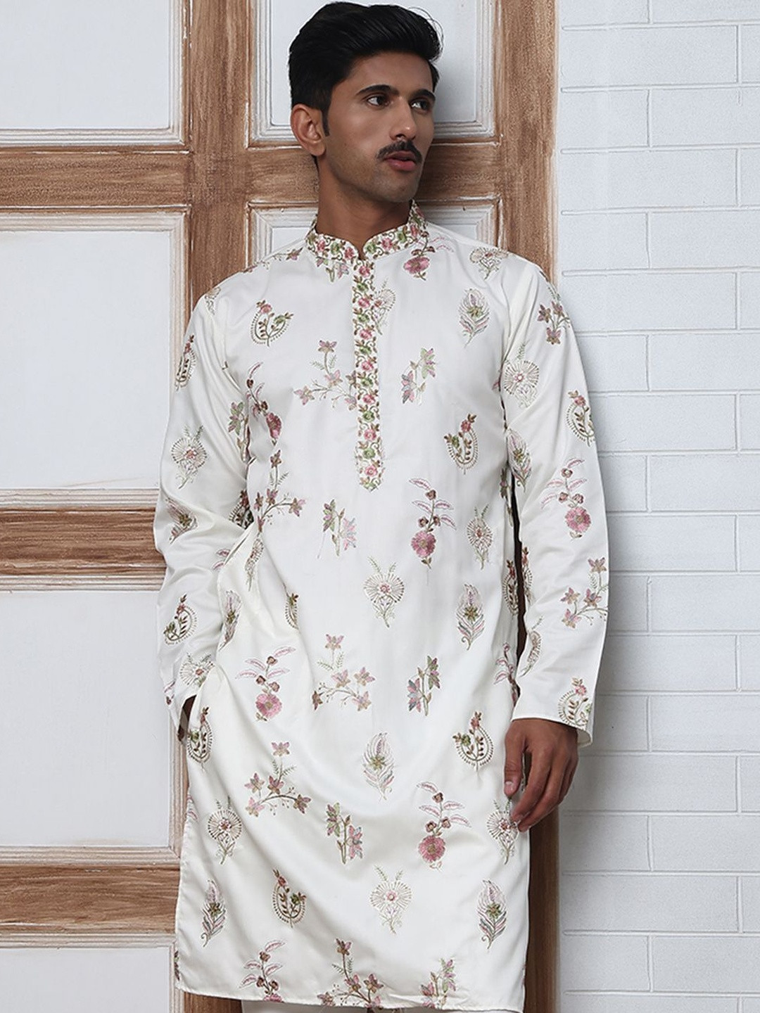 House of Pataudi Embroidered Mandarin Collar Knee Length Straight Kurtas