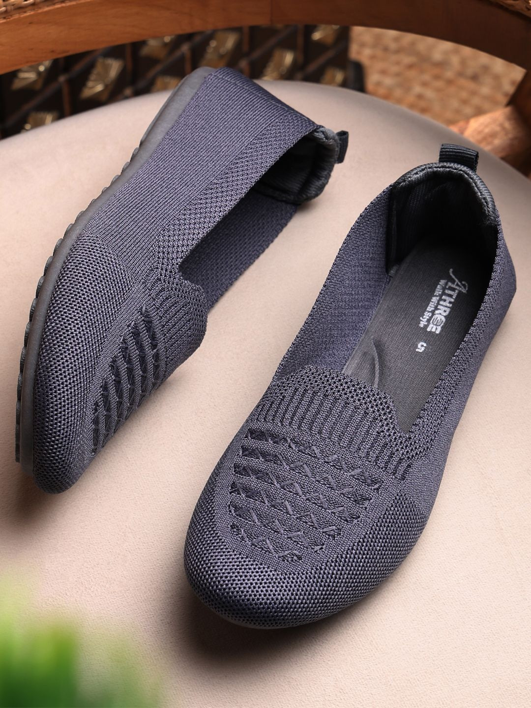 Athree Round Toe Slip-On Ballerinas