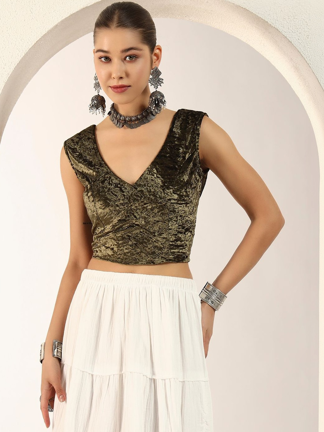 VAARARO Crushed Velvet Readymade Saree Blouse