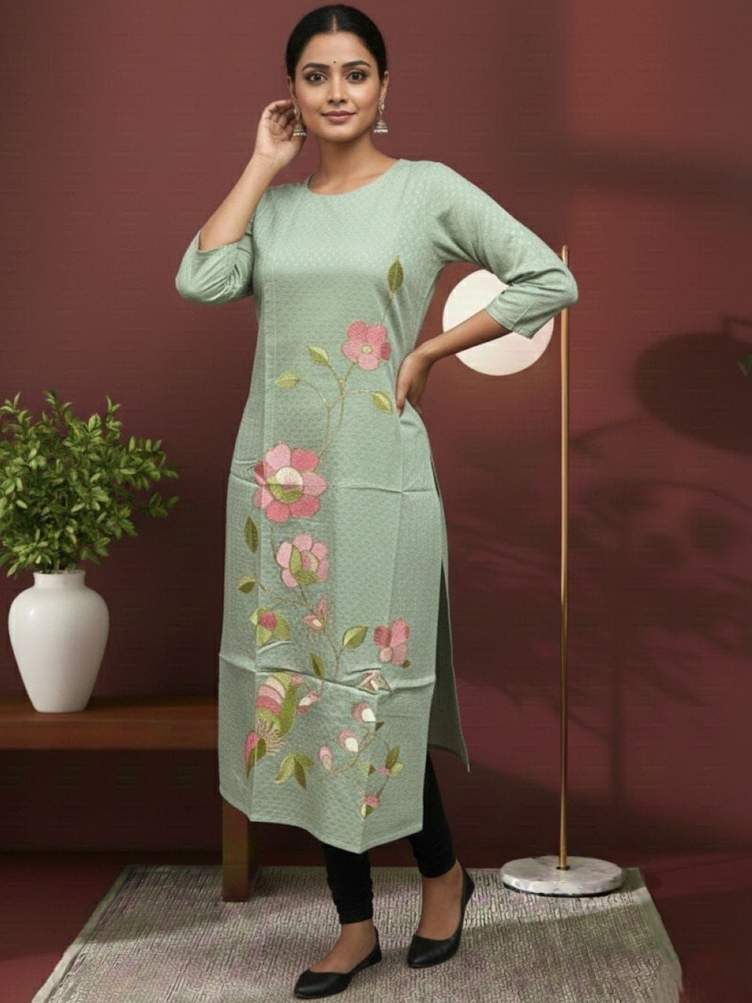 HERE&NOW Women Floral Embroidered Thread Work Indie Florals Kurta