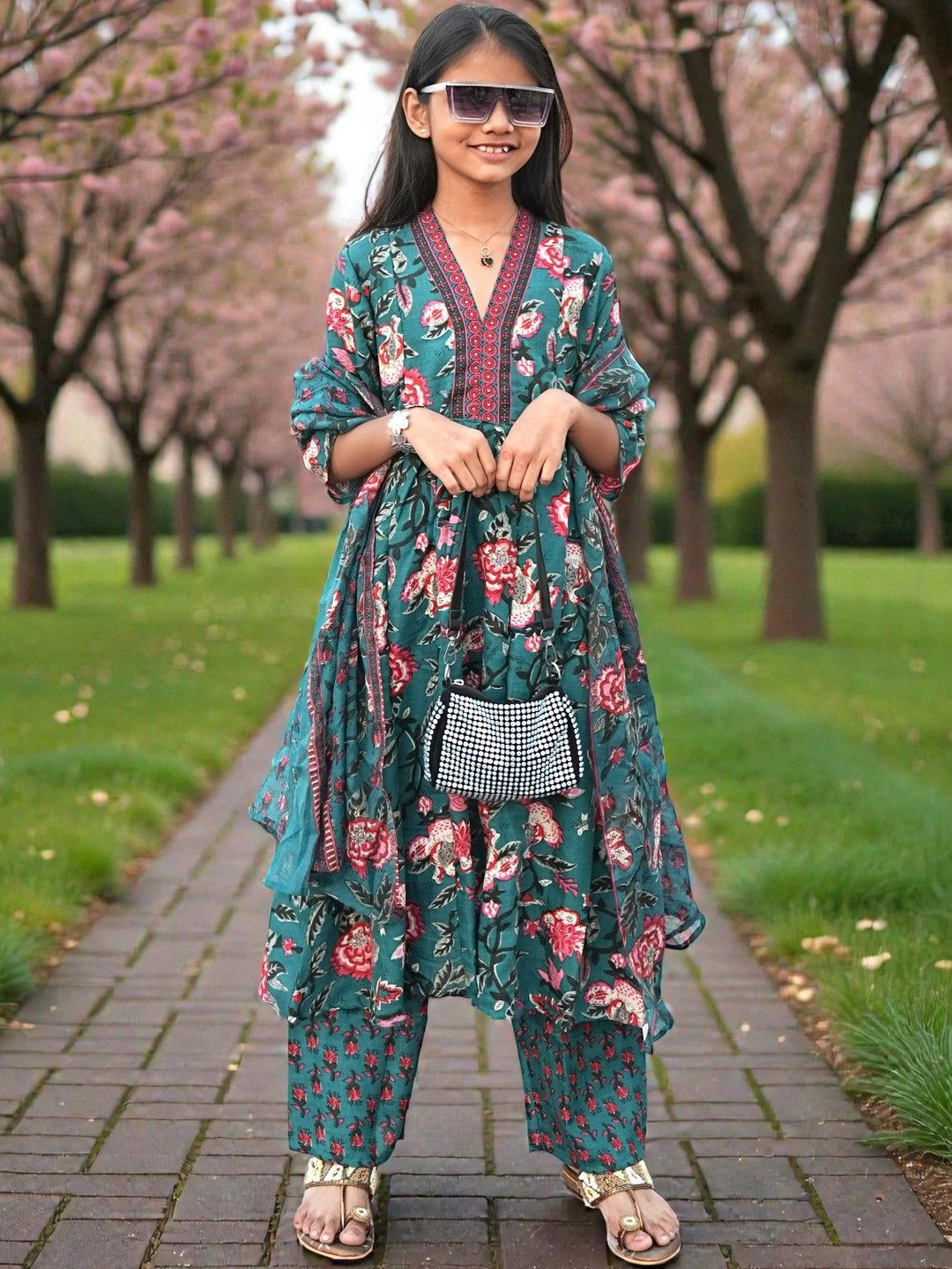 Sangria Girls Printed V-Neck Kurta Trousers & Dupatta