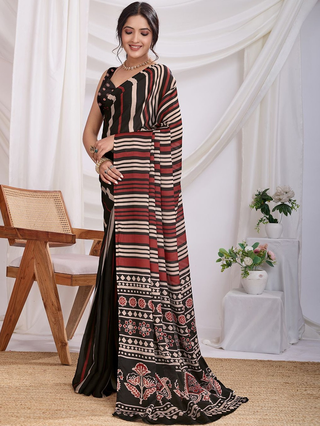 Mitera Ethnic Motifs Satin Saree