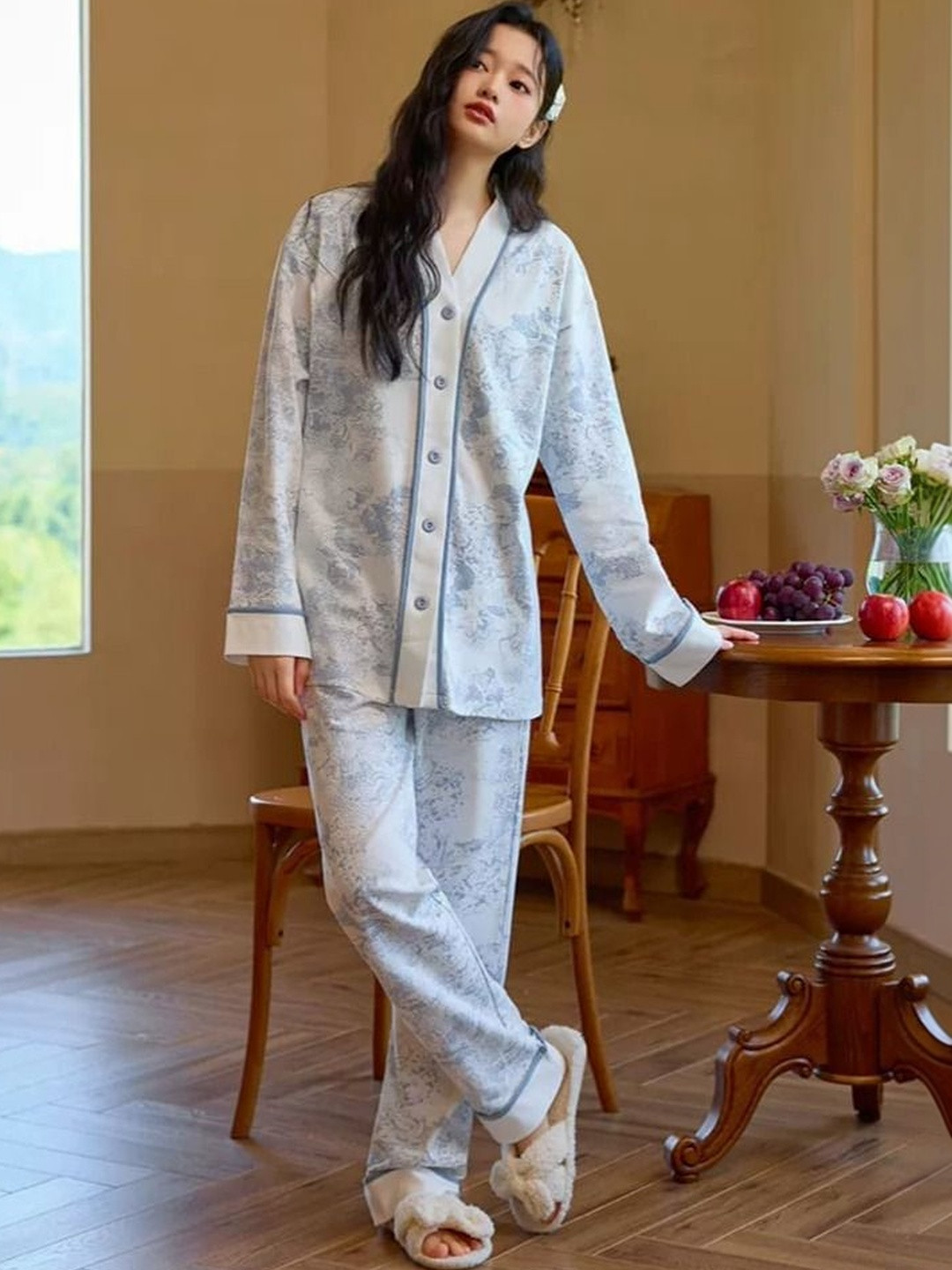 LARIX Women Printed Night suit